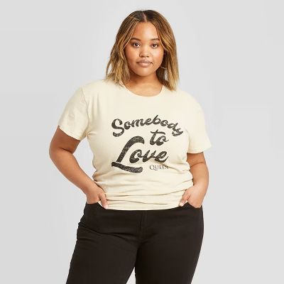 Women's Queen Somebody to Love Plus Size Short Sleeve Graphic T-Shirt (Juniors') - Tan | Target