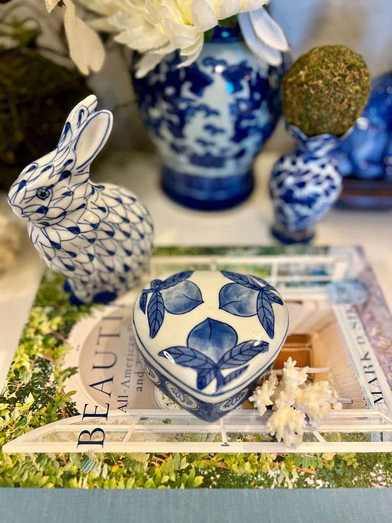 DISCOUNTED: Blue and White Heart Shaped Porcelain Trinket Box With Peaches on Lid - Etsy | Etsy (US)