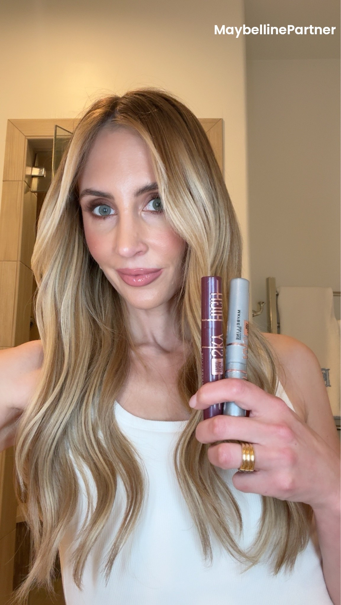 #AD The Sky High mascara hype is real. Length, volume and somehow still lightweight enough for everyday wear 👏
#TargetPartner #MaybellinePartner @Maybelline @targetstyle @Target