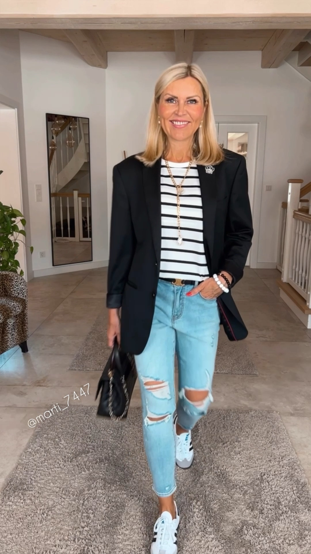 Jeans 👖 & Shirt Evaless-25% mit „marti25“
Streifenshirt Ripped jeans 👖 

#LTKitbag #LTKshoecrush #LTKstyletip