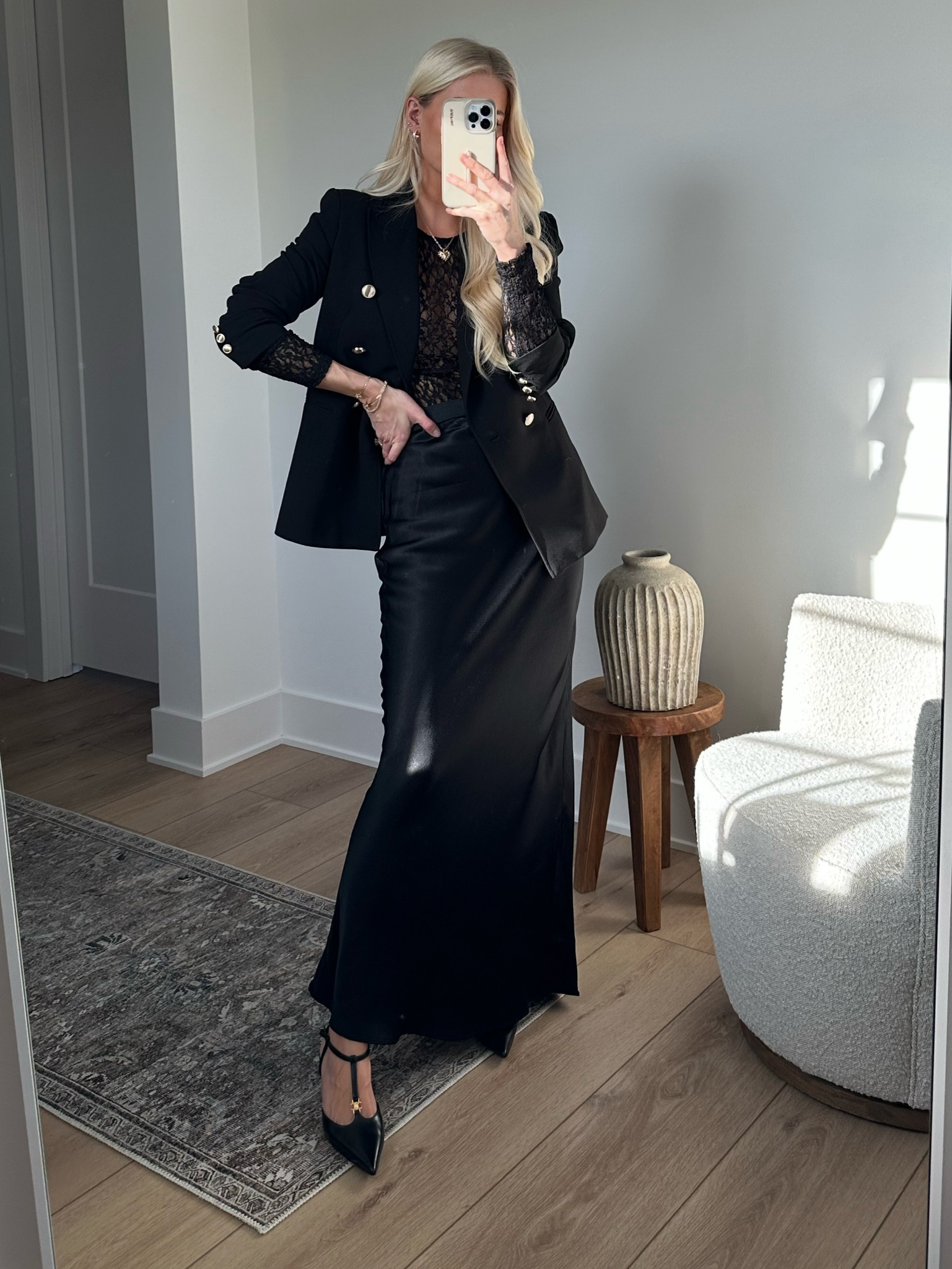 Holiday Party Looks *†: outfit inspo for holiday parties, holiday dinners, holiday get togethers, NYE
Wearing a small in my top, blazer, and skirt.
Shoes are true to size.
#ad @dynamiteclothing #dynamitestyle

#kathleenpost #holidayoutfit #holidaylook #holidayparty #nyeoutfit


#LTKstyletip #LTKparties #LTKHoliday