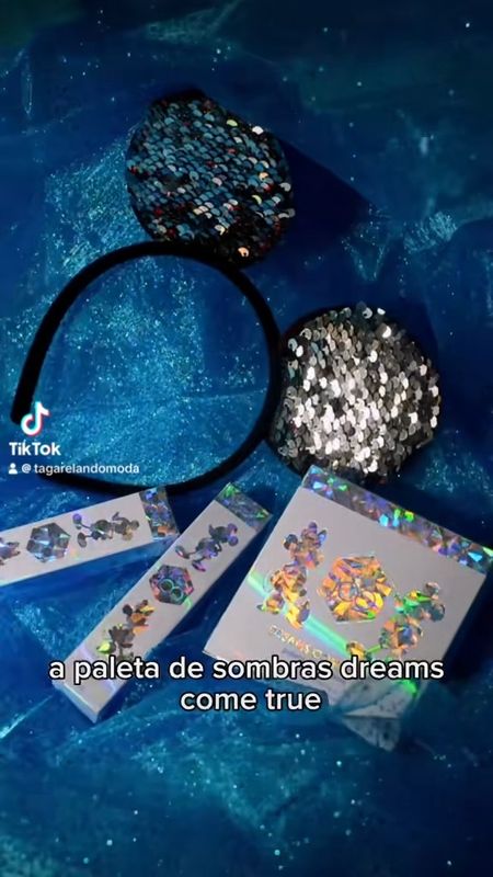 Detalhes da paleta de sombras Dreams Come True, da parceria Disney e Linha Bruna Tavares ✨
.
#disney100 #brunatavaresmakeup #BrunaTavares 

#LTKbrasil #LTKbeauty