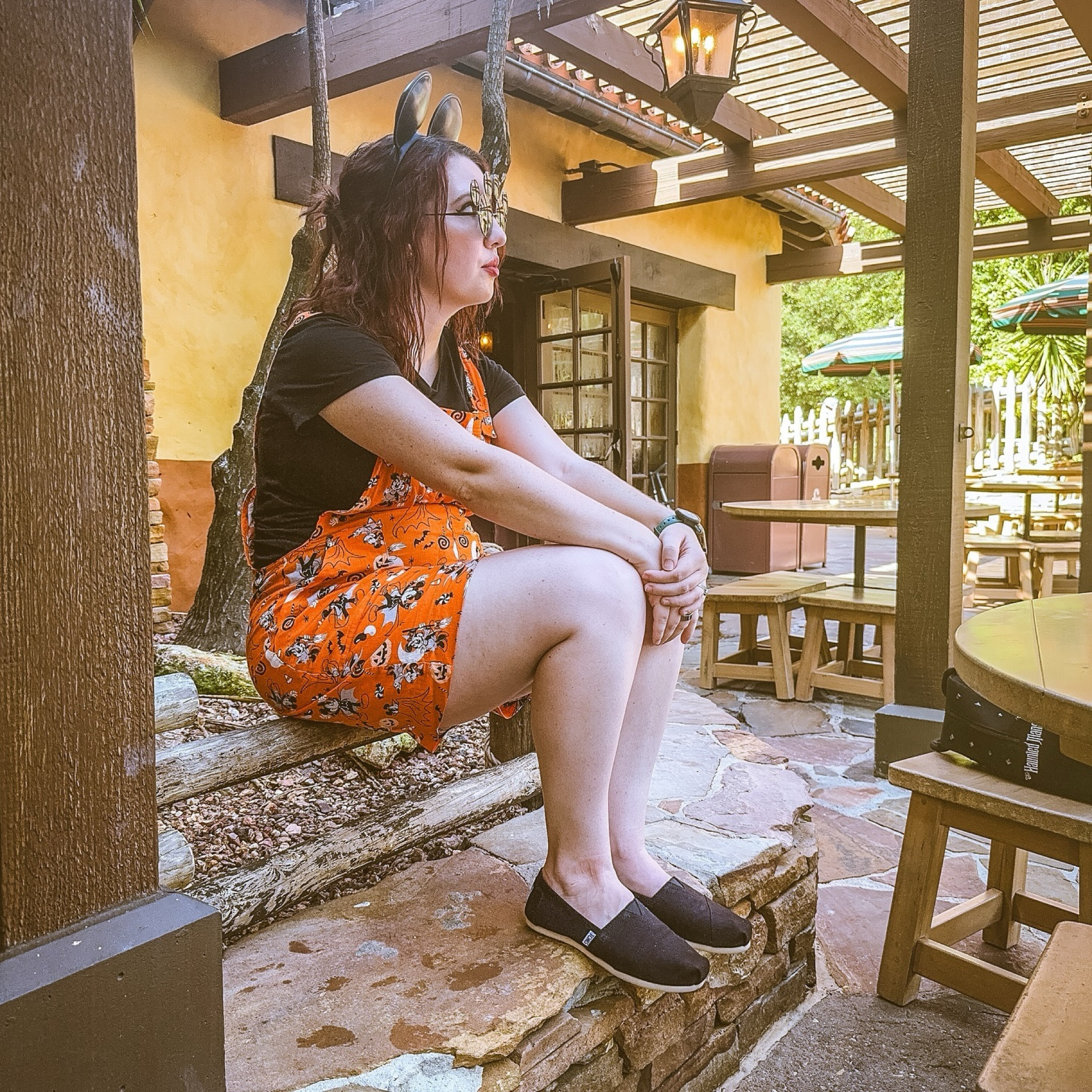 Me contemplating life as a #freelancer recently 
.
.
.
#magickingdom #dressedindisney #disneystyle #disneycreators