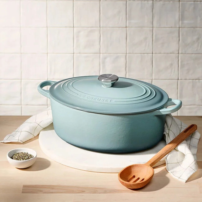 Traditional Oval Dutch Oven | Le Creuset