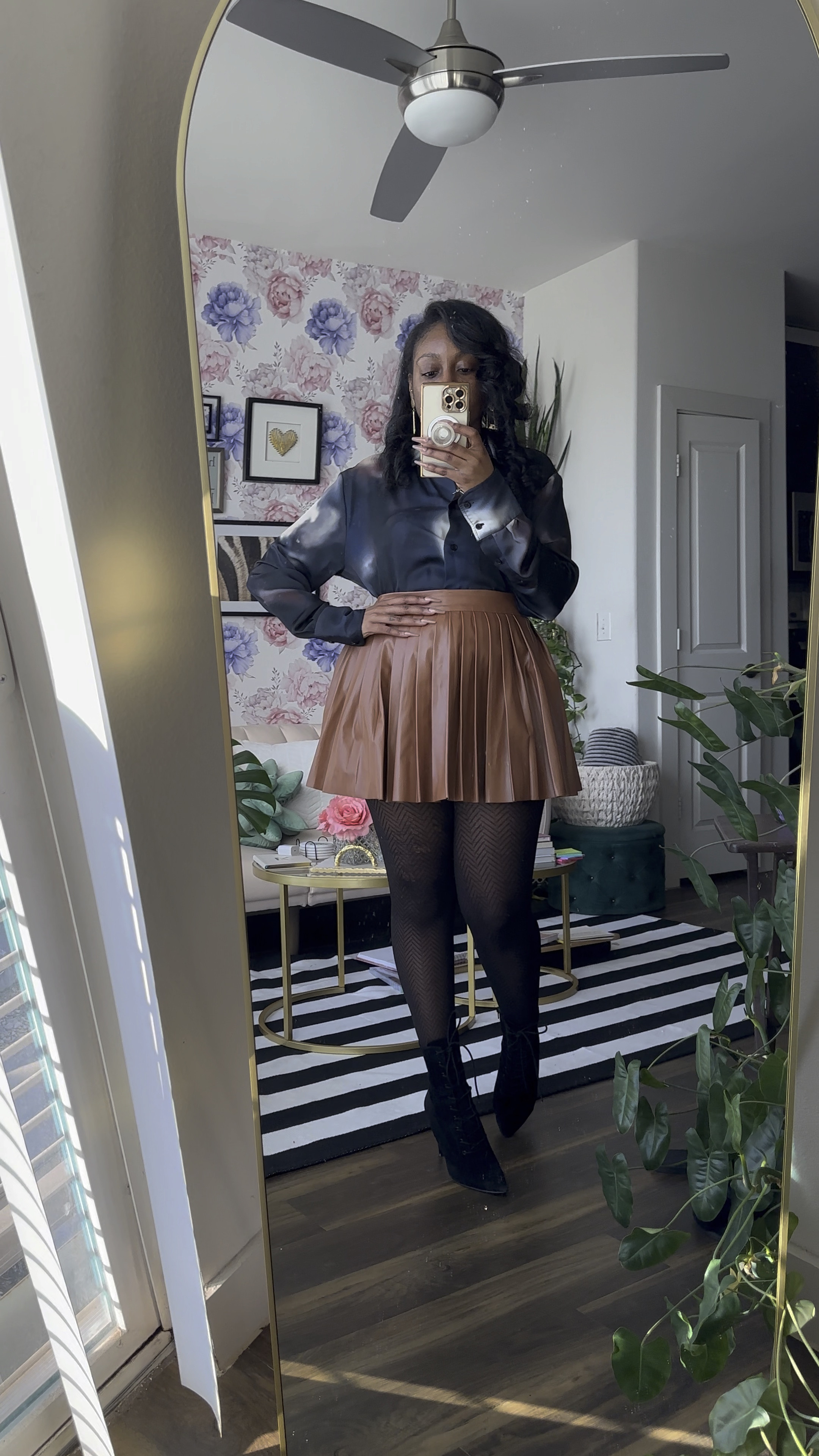 How to wear a pleated skirt

#LTKstyletip #LTKfindsunder100 #LTKmidsize