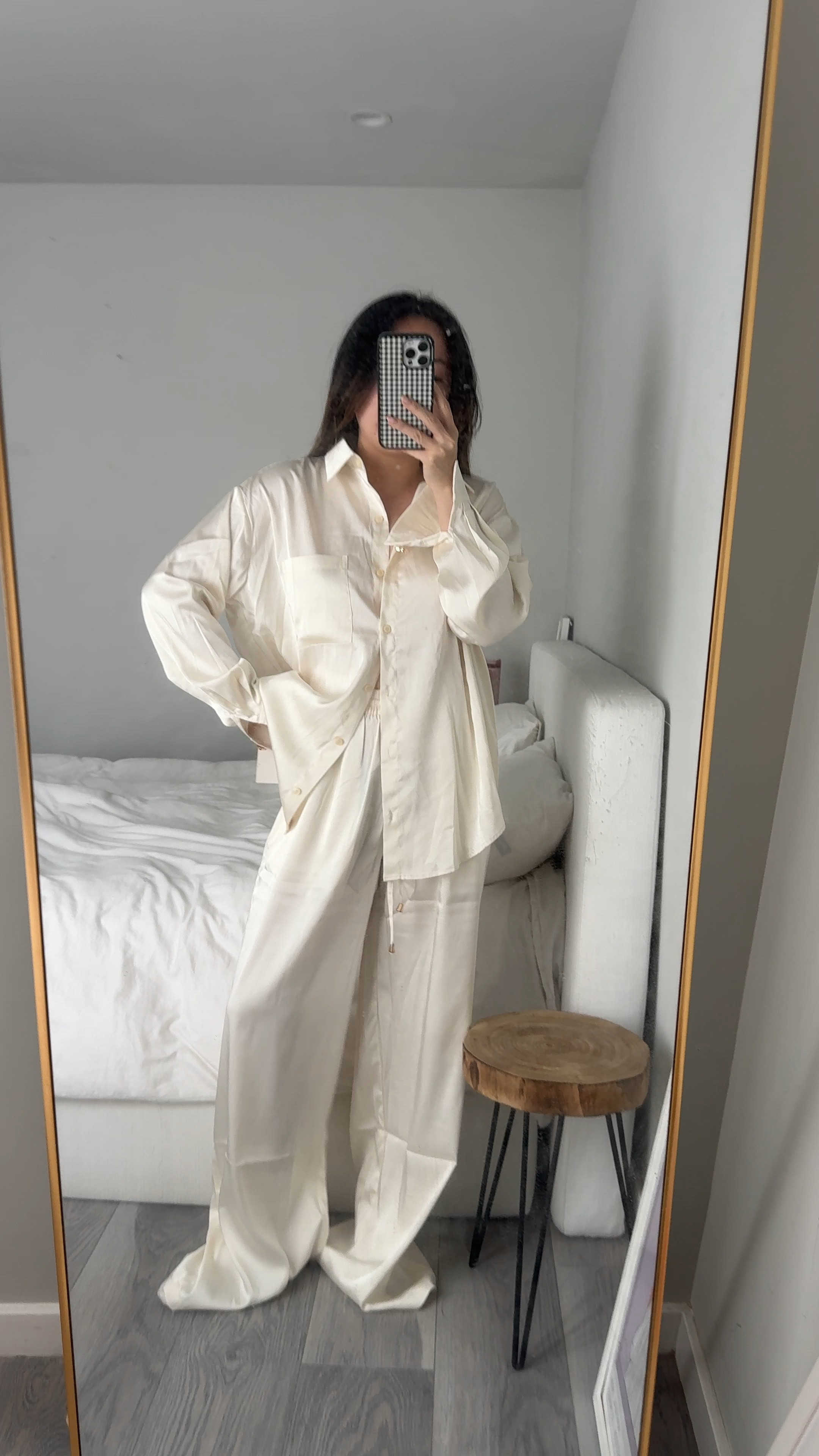 this satin pant set i’m obsessed wearing size Medium in both