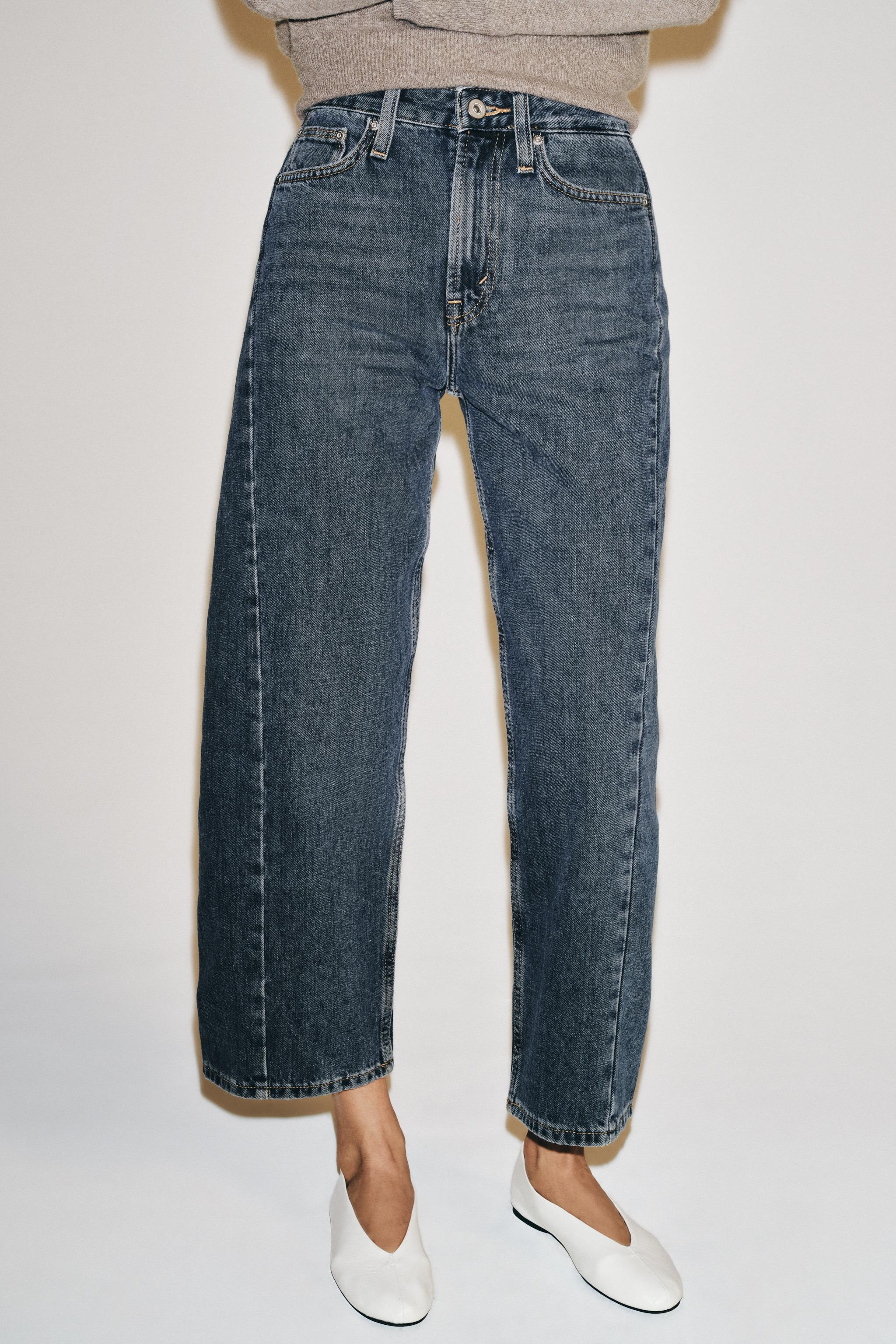 MID-RISE - RELAXED LEG - ANKLE LENGTH. ZARA WOMAN COLLECTION. Mid-rise jeans with belt loops. Fiv... | Zara US