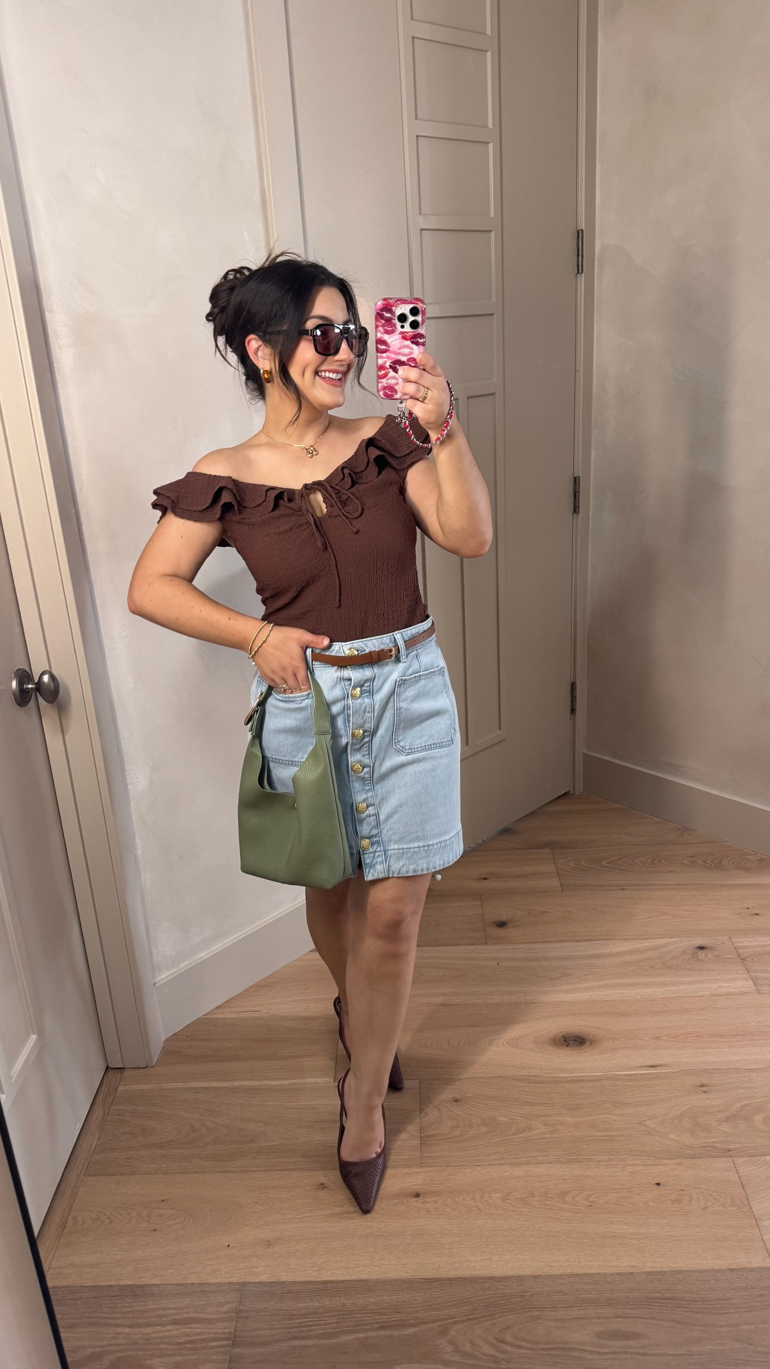 Cute ruffle top and denim skirt!! Looks so chic!!!

Top size small 
Skirt size small 

5'0" 140lbs  

#LTKPetite #LTKSeasonal #LTKootd