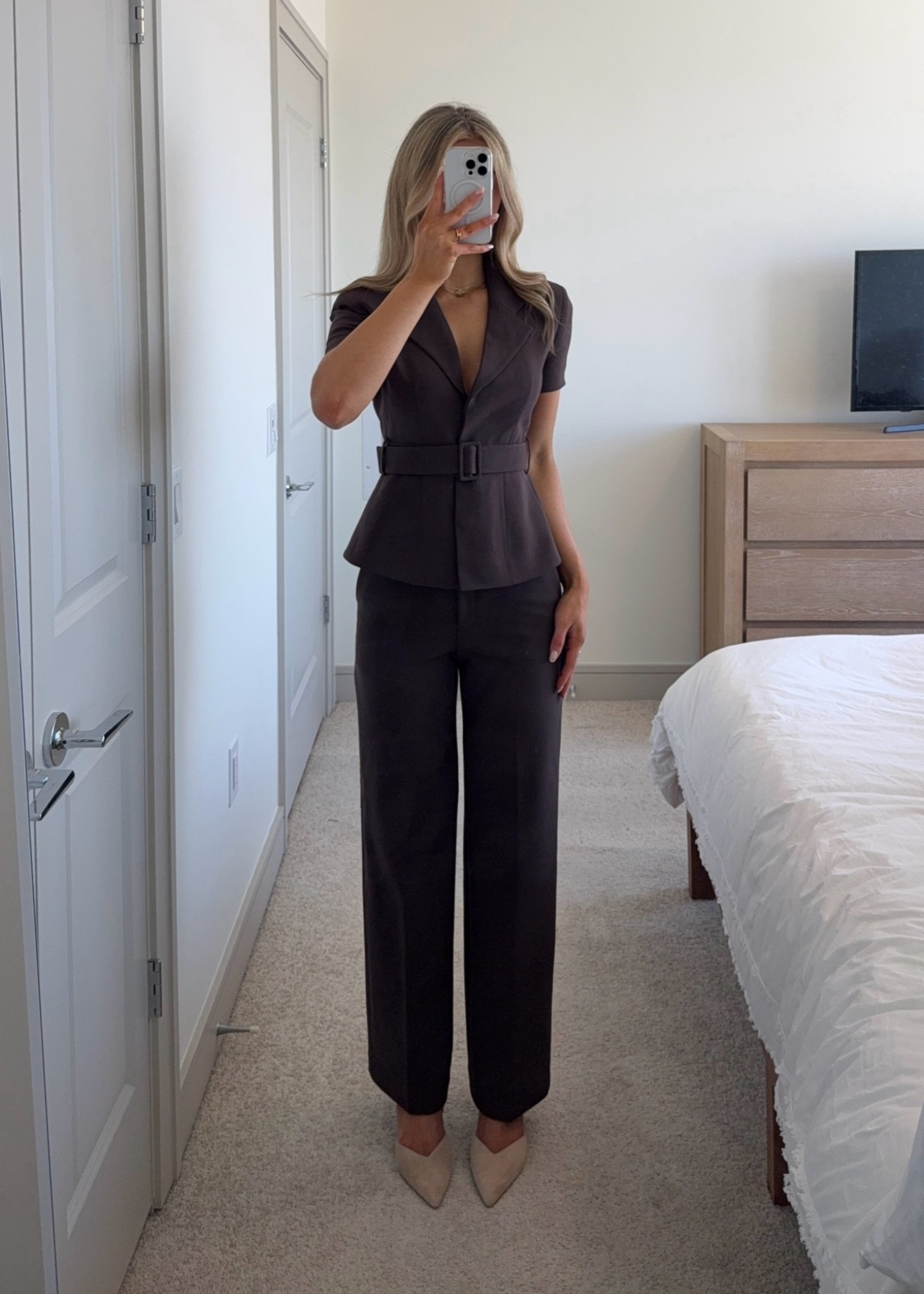 perfect summer suit @Aritzia 💼🤎

#LTKWorkwear