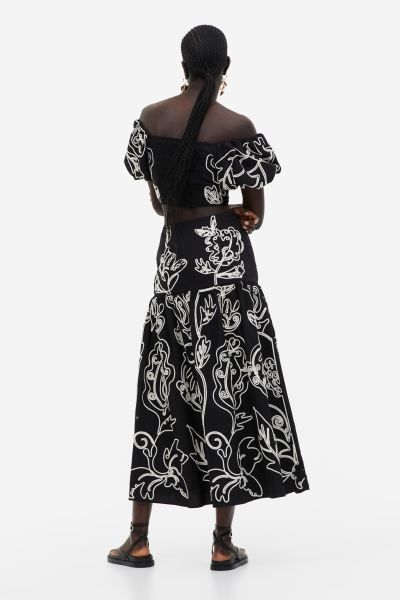 Embroidered maxi skirt | H&M (UK, MY, IN, SG, PH, TW, HK)