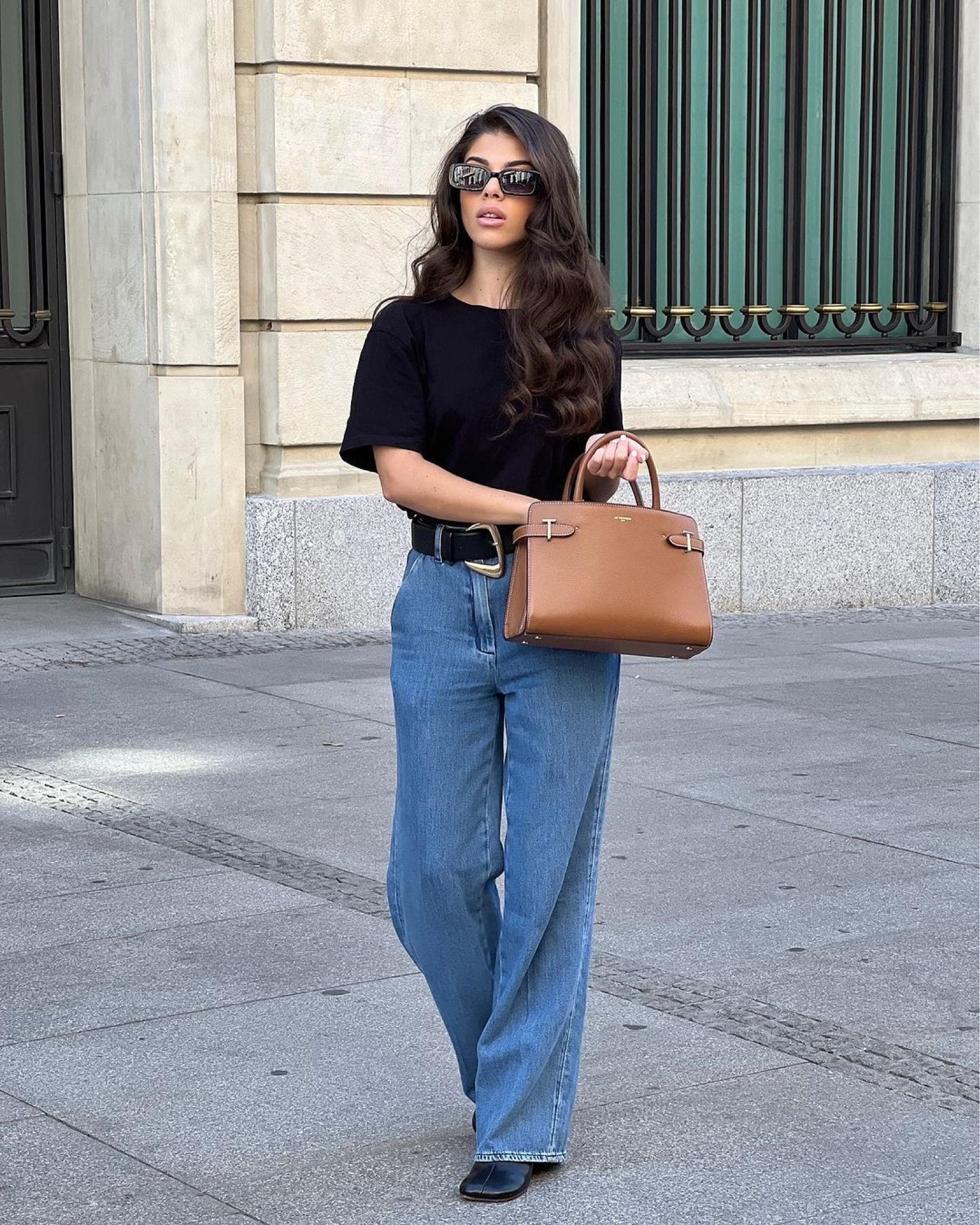 My business outfit looks like this ✨

outfit inspo, outfit ideas, office look, fall outfit, simple but chic, COS, Uniqlo, Maison margiela, botas, camiseta negra, España. 

#LTKeurope #LTKSeasonal #LTKstyletip