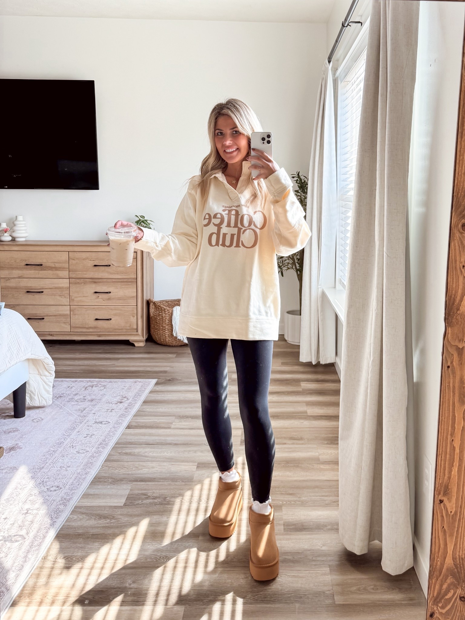 For the coffee lovers ☕️
I sized up to a medium in the sweatshirt! #LTKStyleTip

#LTKSeasonal