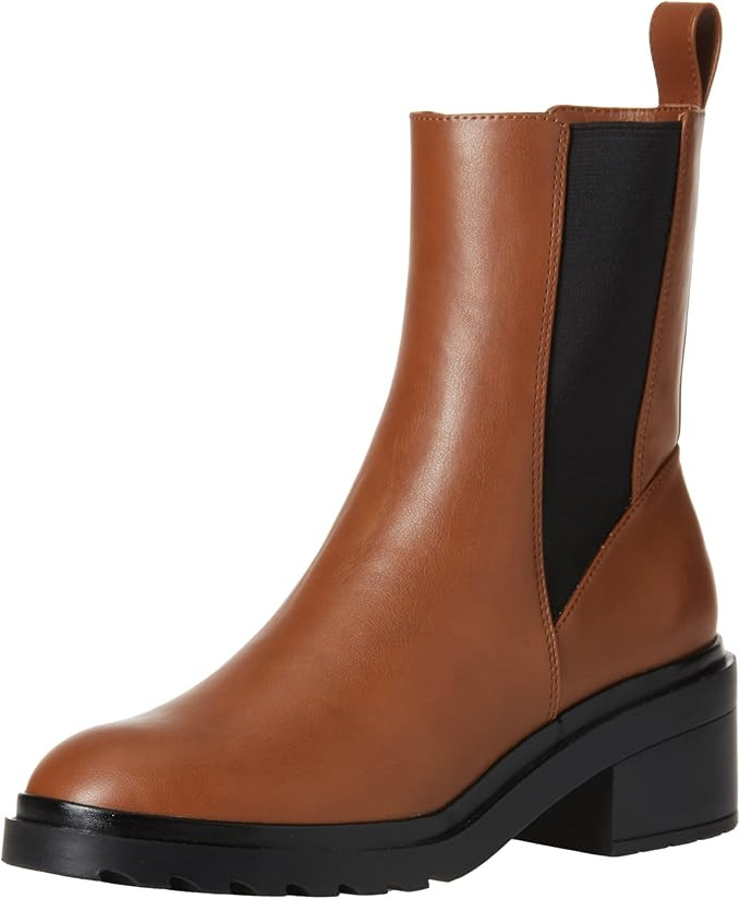 Amazon Essentials Women's Chunky Sole Chelsea Boot | Amazon (US)