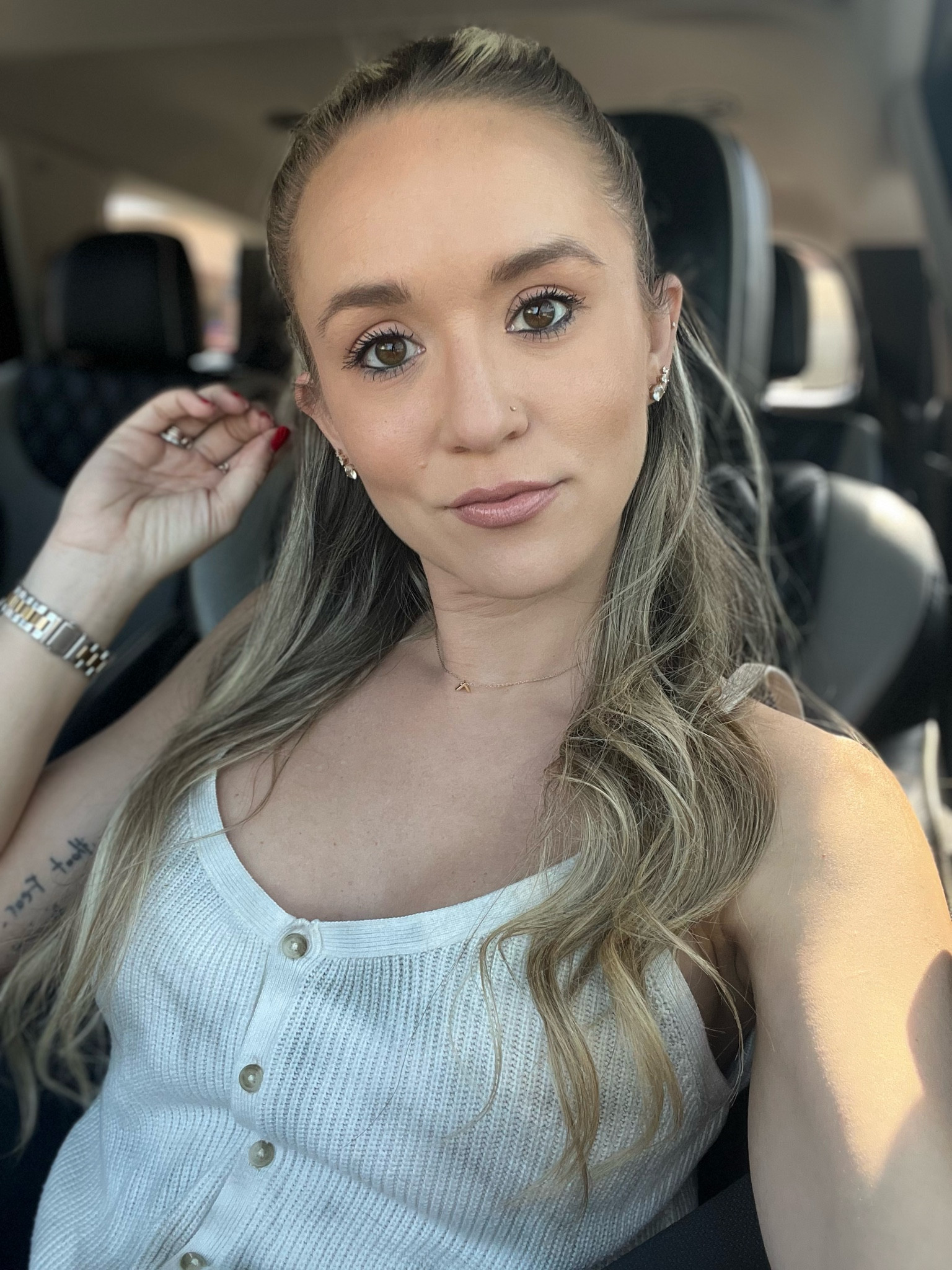 A full face of clean beauty!!!!

Foundation, blush, bronzer

#LTKfindsunder50 #LTKbeauty