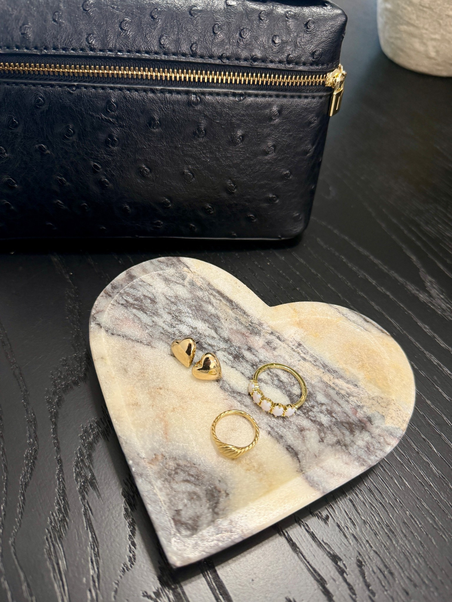 Today’s accessories: heart stud earrings & gold jewelry

#rebekahelizstyle

#LTKValentine