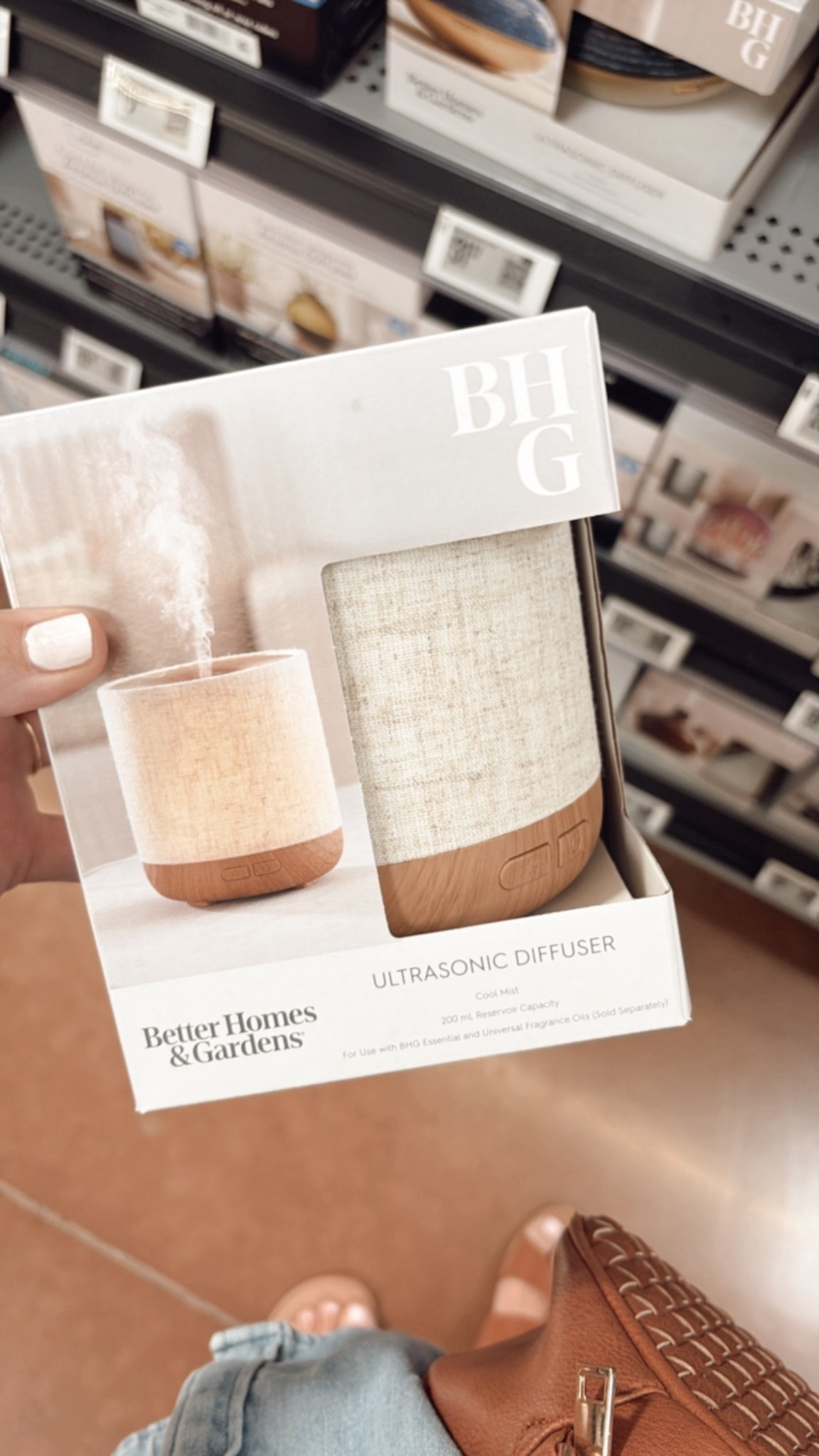 Cute linen diffuser at Walmart! Add your favorite Fall essential oils! 🍂

#LTKSeasonal #LTKFindsUnder50 #LTKHome