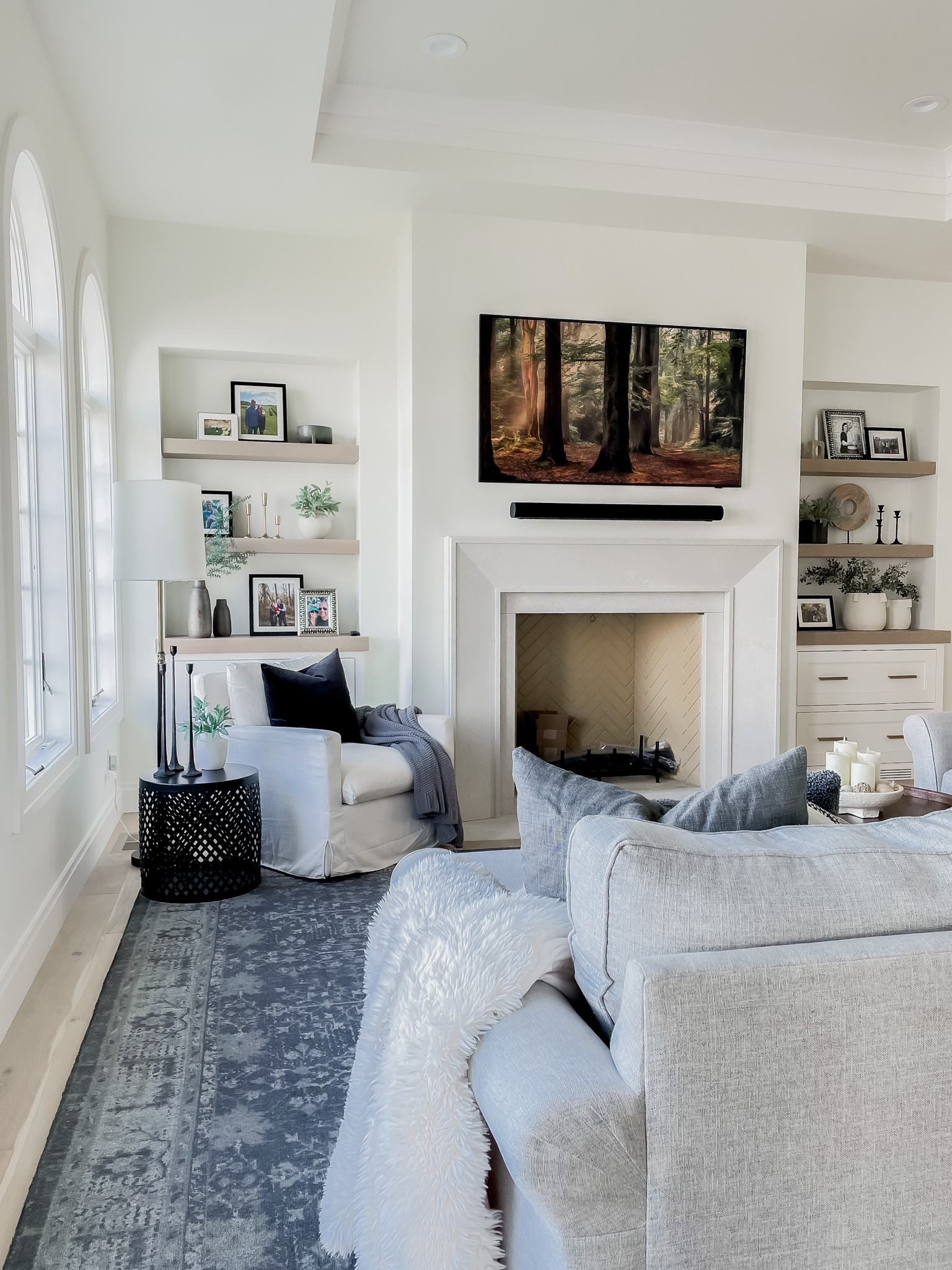 Shelf styling! #interiorstyling #interiordesign #shelstyling

#LTKunder100 #LTKhome #LTKstyletip