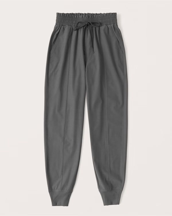Online Exclusive
			


  
						
							Traveler Joggers | Abercrombie & Fitch (US)