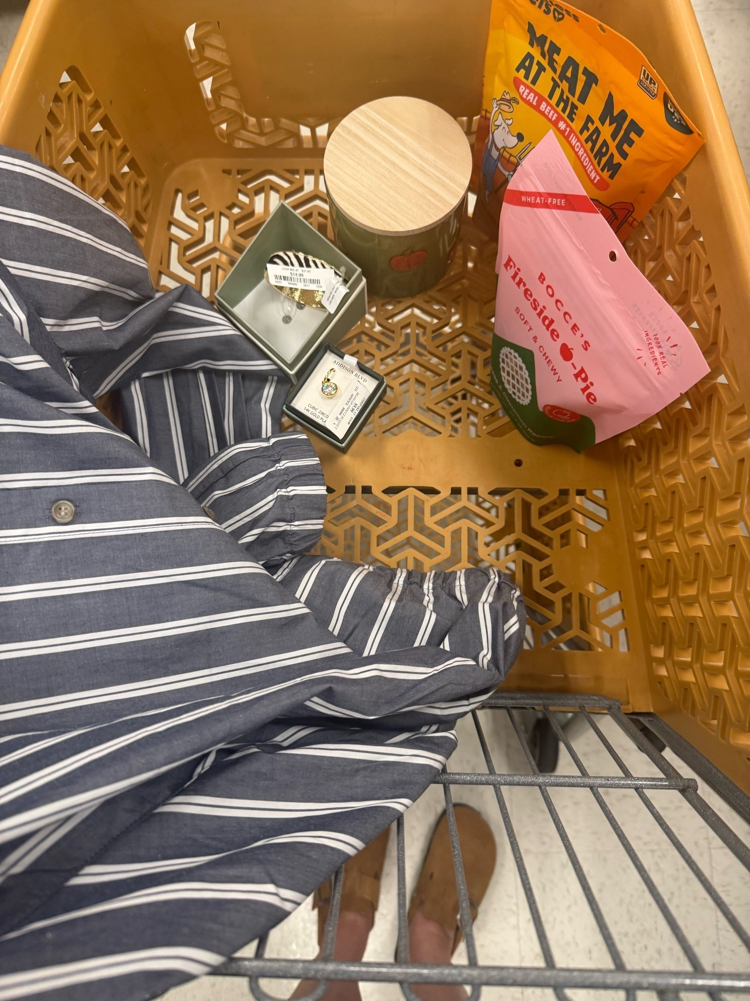 Shopping cart progress 🔋🛒 found a couple cool things at Homegoods and Marshall’s this weekend and of course grabbed some more treats for the boys🐾

#LTKdayinmylife #LTKSeasonal