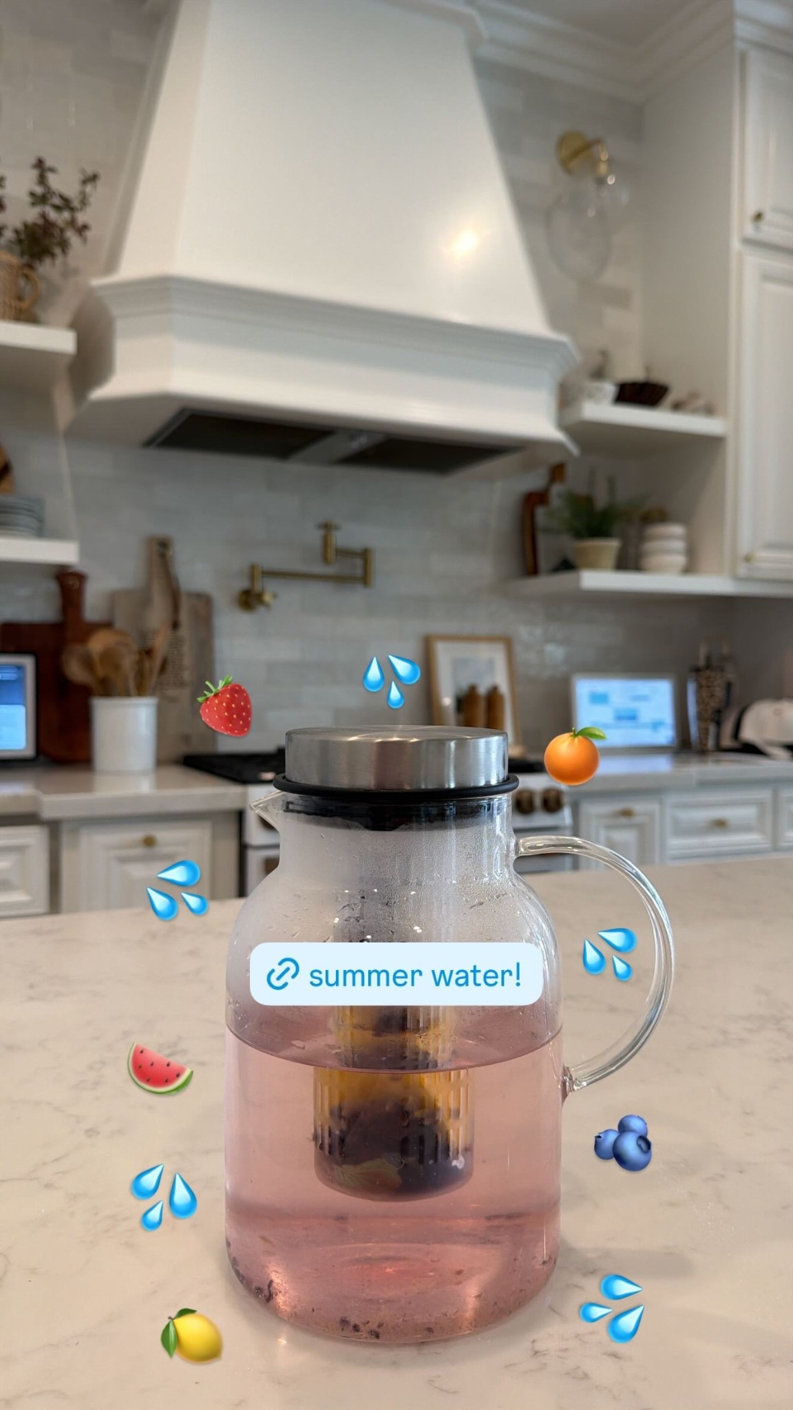 🍓 💦 🍊 🫐 💦 💦 🍉 🍋 💦 💦