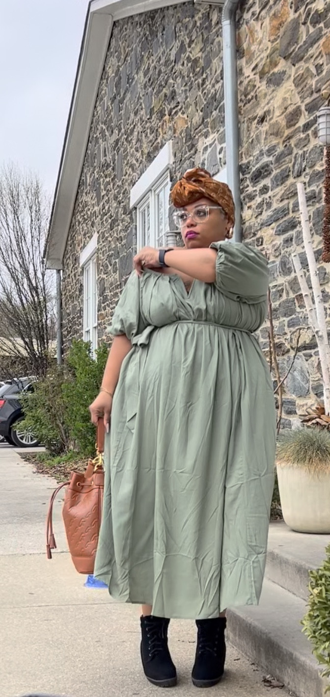 Coffee Shop Vibes ☕️🍵

Dress from 

#LTKbeauty #LTKstyletip #LTKplussize