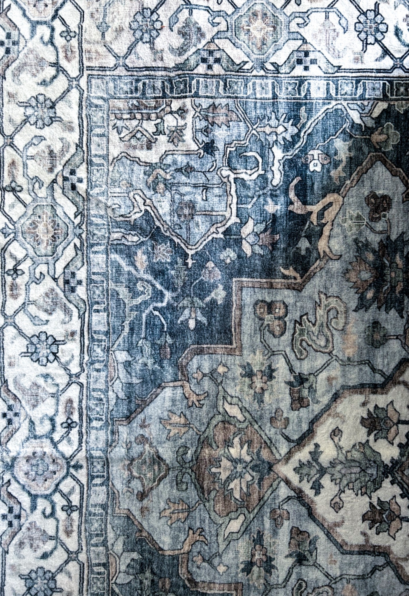 5x7 Amazon rug under $60! 