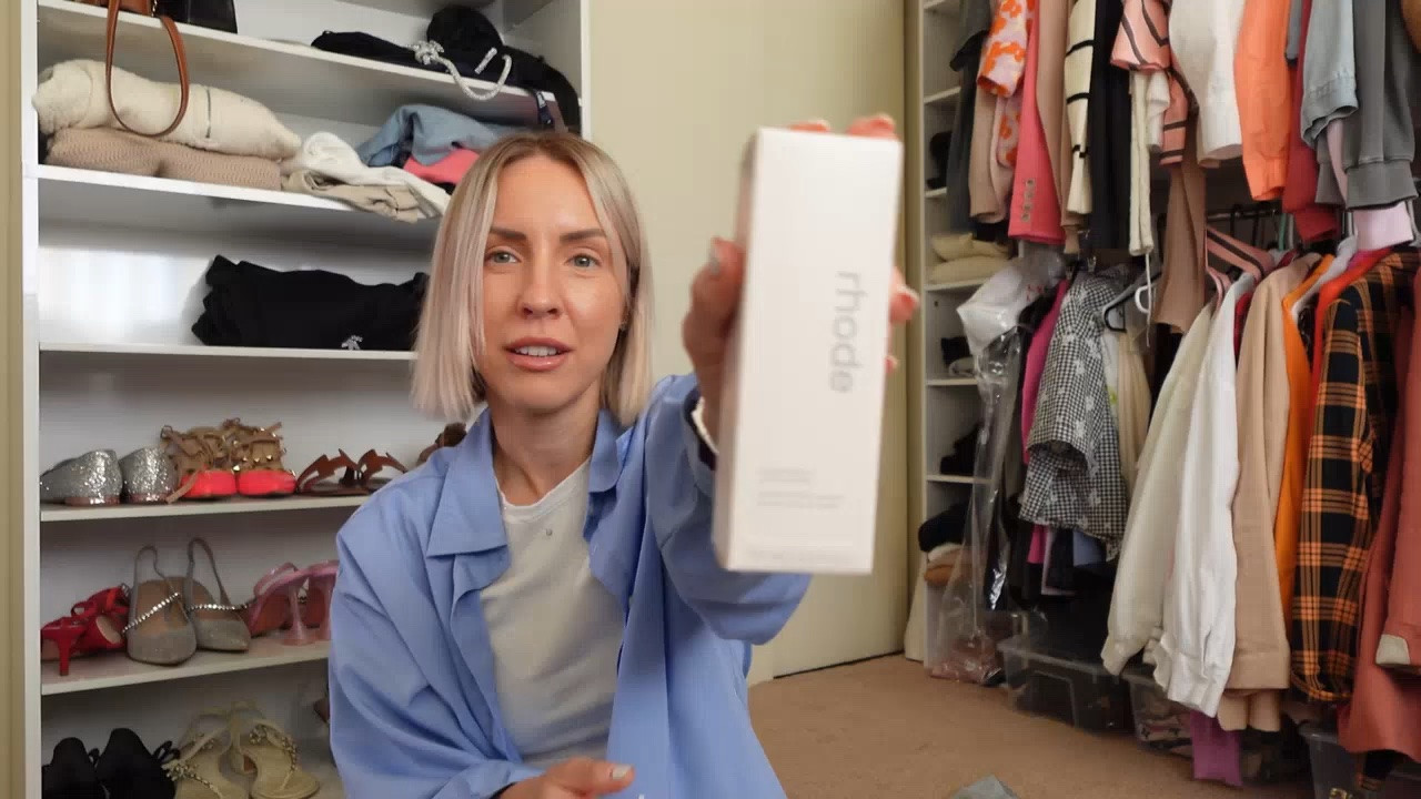 Unboxing the Rhode Glazing Milk and I am completely obsessed and my skin is already thanking me 🌸#LTKwellness #Rhode #RhodeBeauty #GlazingMilk

#LTKBeauty #LTKselfcare #LTKvlog #LTKBeauty