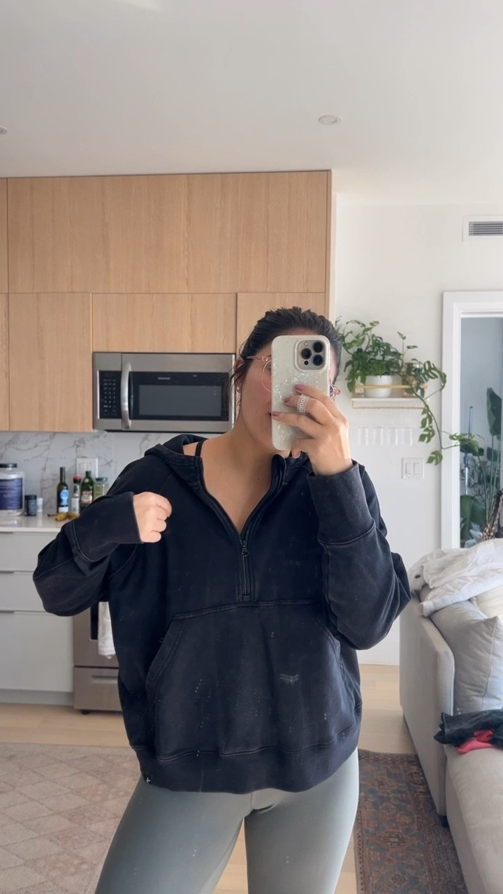 Love this cute half zip sweatshirt from targets Joy lab brand! Thought this would be great to throw on for the gym. Reminds me of the Lululemon scuba pull over shape. Sized up once, wearing an L$ 

#LTKfindsunder50 #LTKfitness #LTKfindsunder100