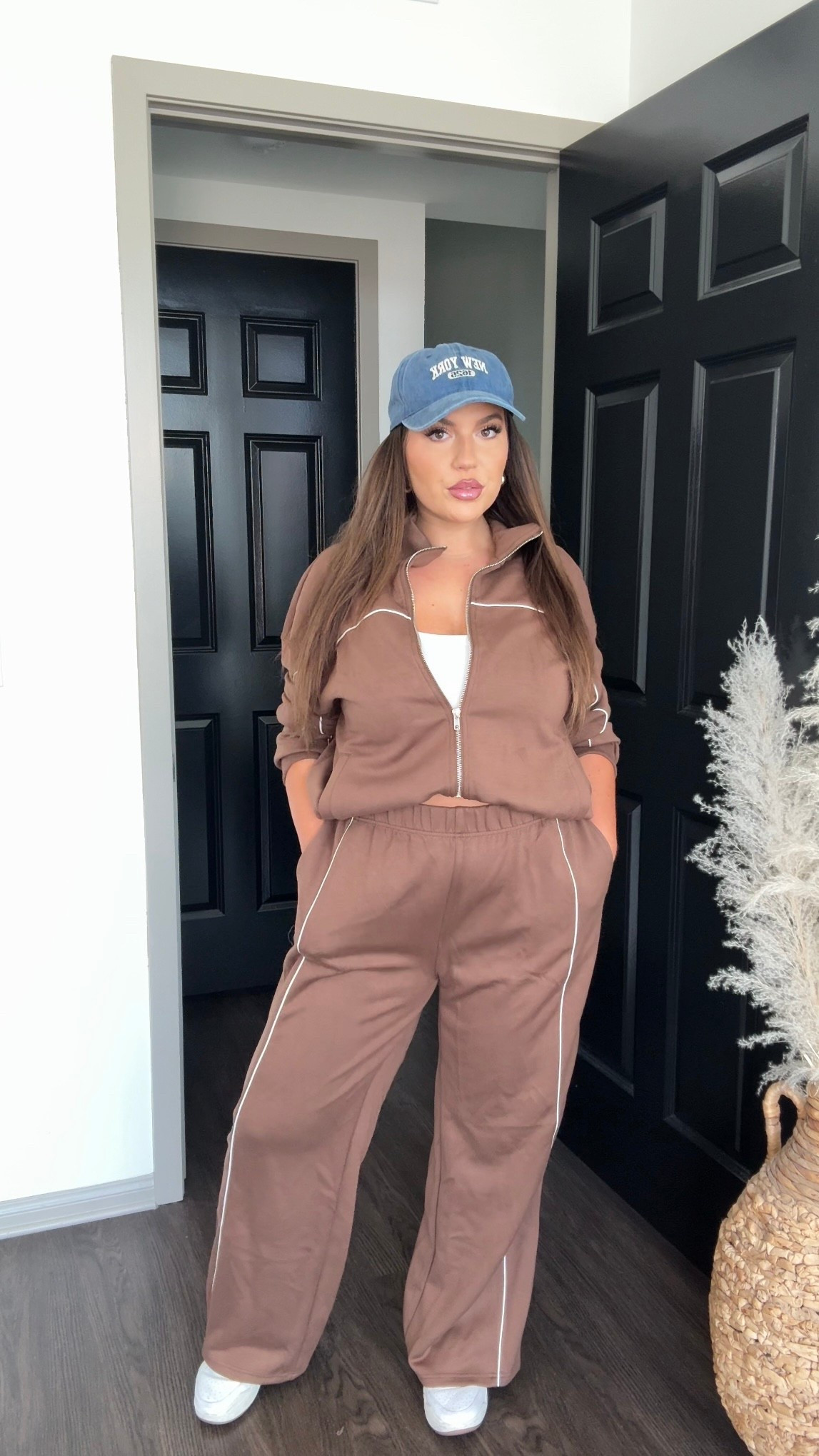 Amazon Matching Sweatpant set! Amazing quality!!! I'm wearing an XL- def couldve gone with my reg L (I'm 5'5 for height reference) Wearing a L/XL in the ribbed tank!

#LTKMidsize #LTKStyleTip