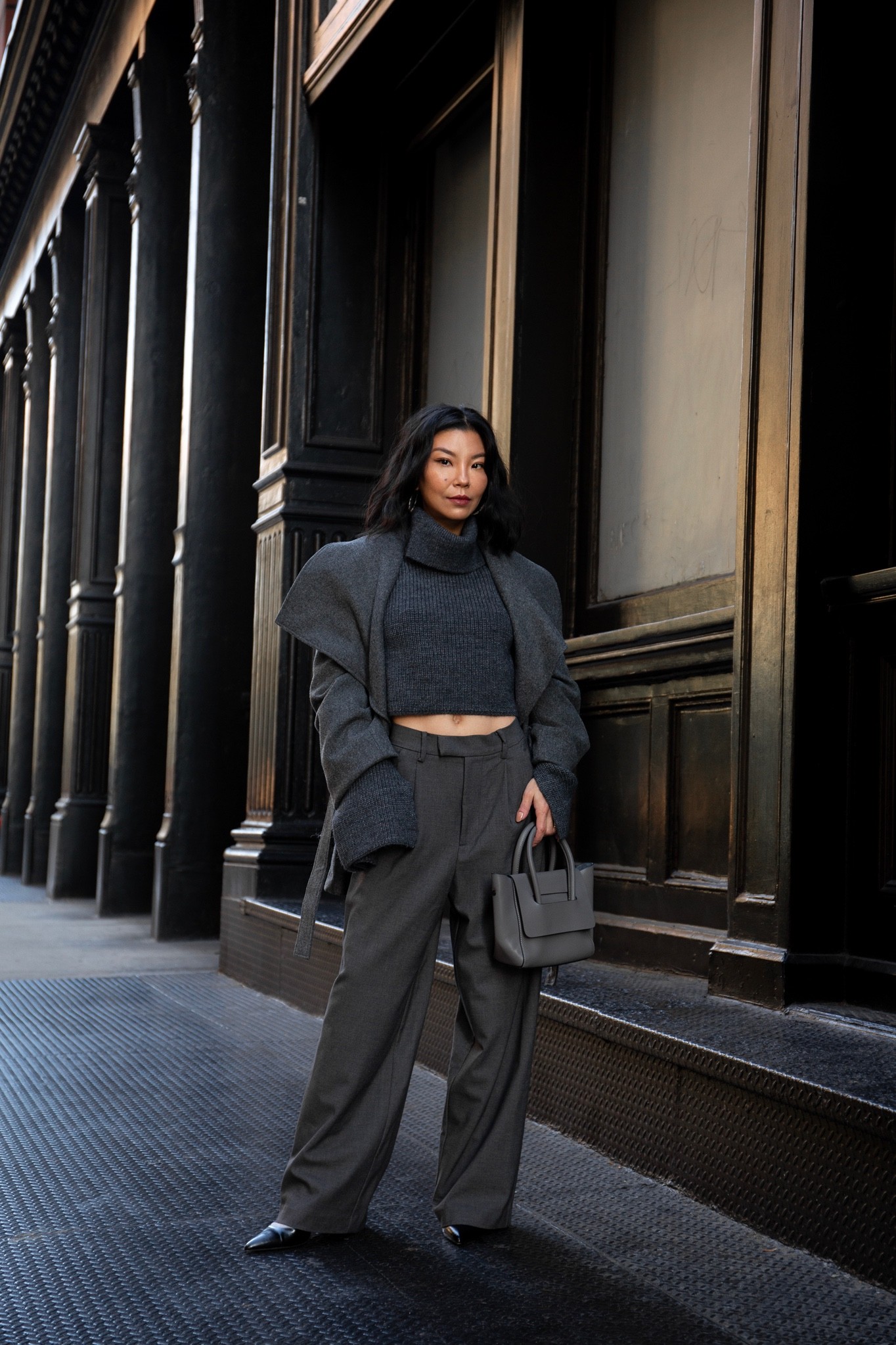 Feeling grey 🌚🌪️🌫️ @seezona
Use my code Suzanne15 for 15% off! 
See details in stories 🖤
#SeezIt #Seezona 



#LTKstyletip #LTKworkwear #LTKSeasonal