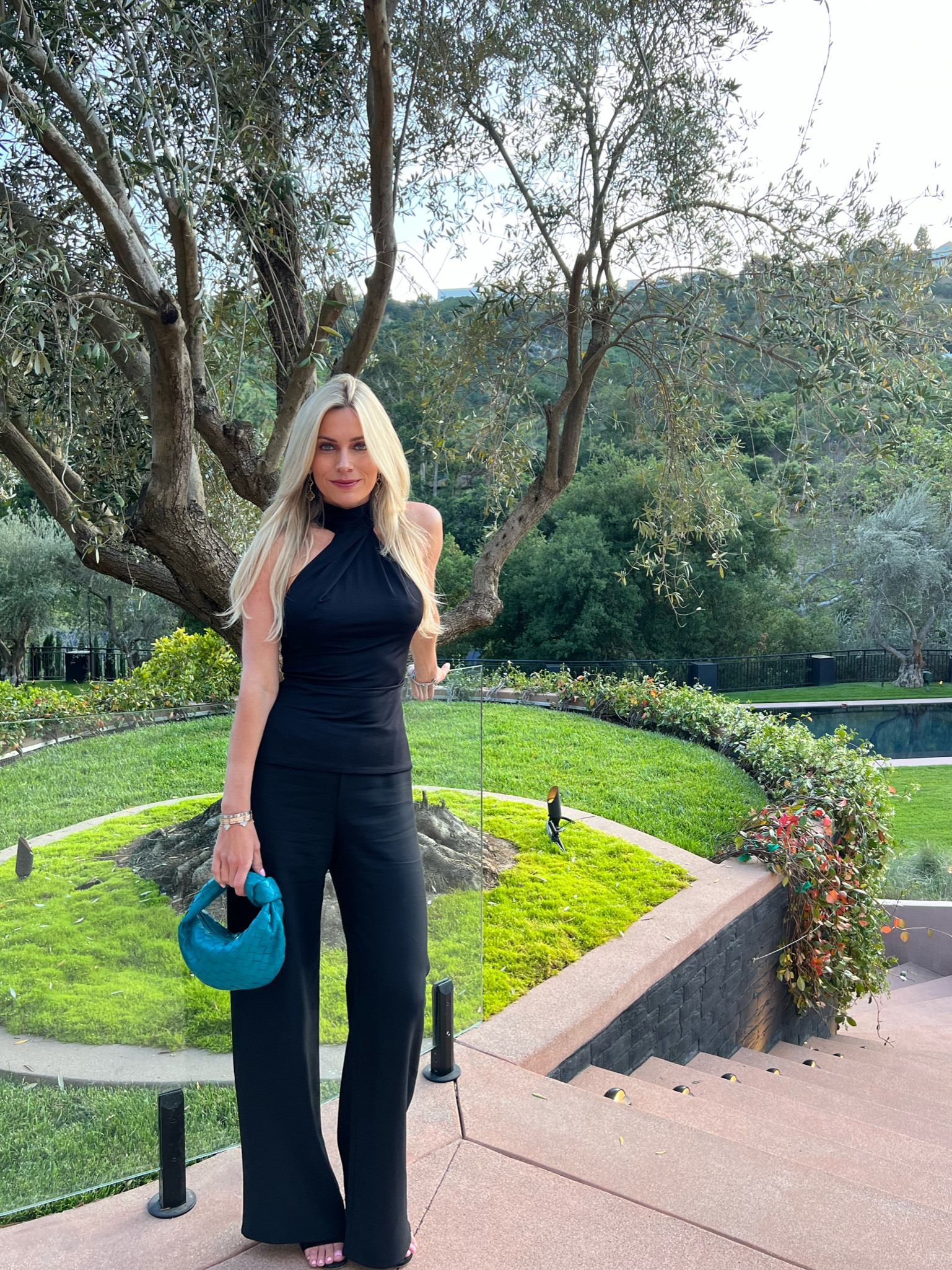 Work night out look. 2 piece set can be styled different ways 🖤 



#LTKworkwear