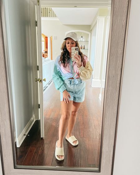 Summer outfit. Vacation outfit. Colorblock top. Spring style. Sandal slides. Casual look. Jean shorts. Summer vacation. Beach vacation. 

#LTKtravel #LTKSeasonal