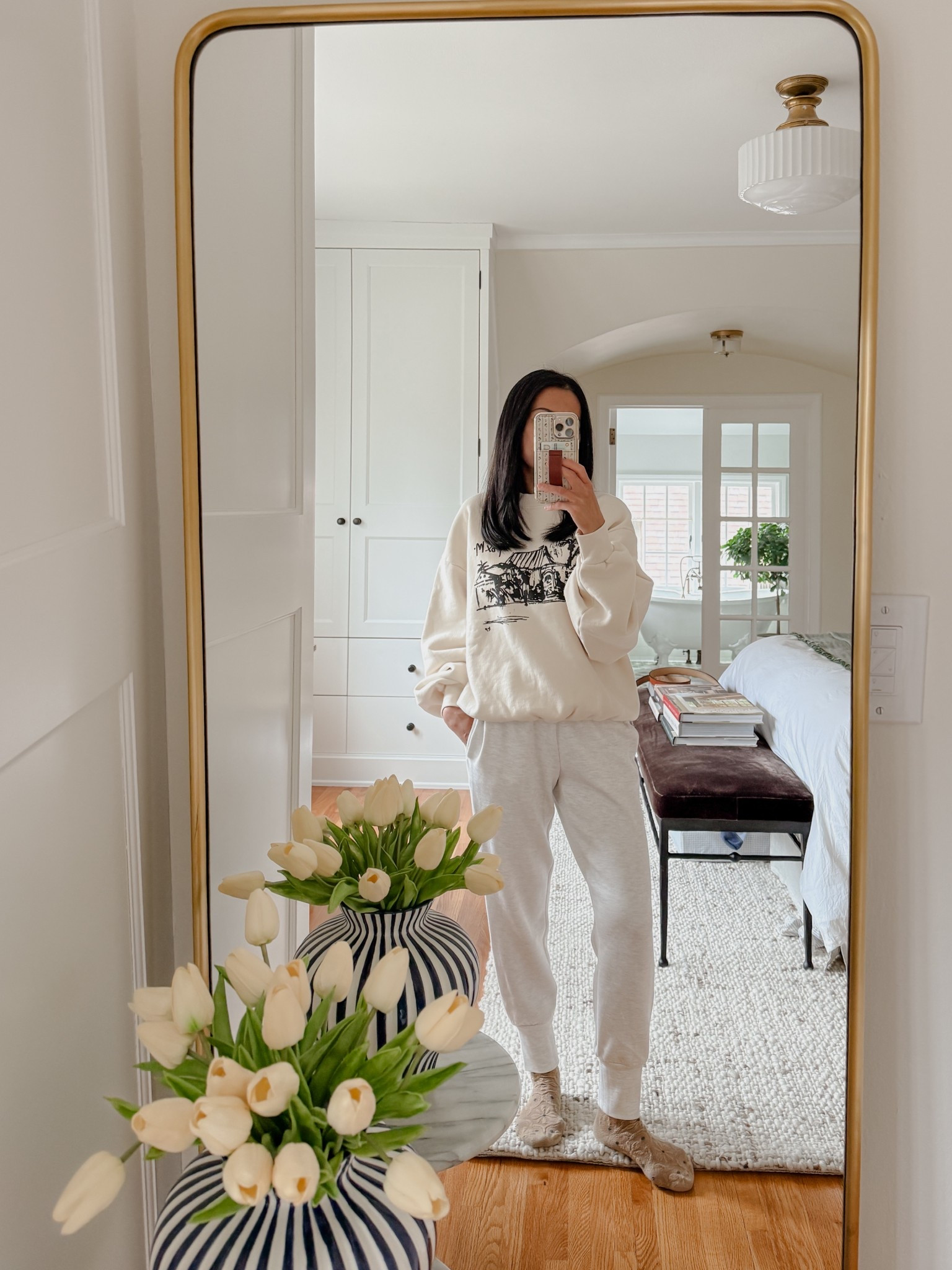Today’s lounging outfit. The comfiest oversized sweater from the Fox Mercantile + comfiest sweat pants. The only sweatpants I wear outside - wearing XXS.

#LTKStyleTip #LTKHome #LTKPetite