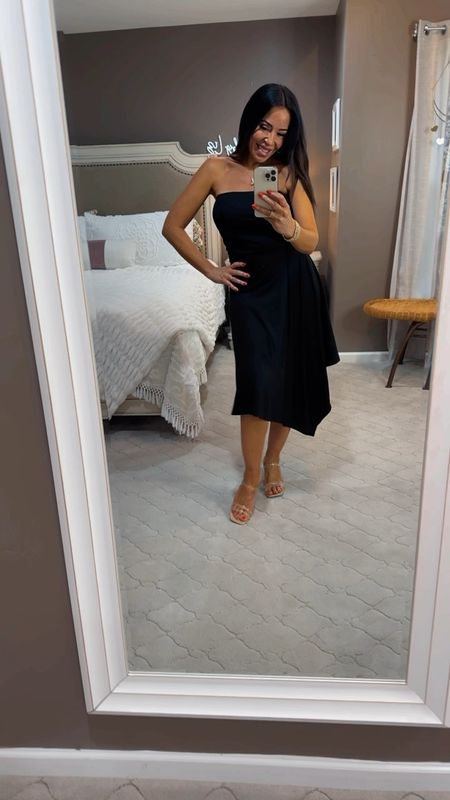 The new Scoop summer line up is in the house!!! Thank you #brandonmaxwell for doing your thing and bringing high-end looking pieces to Walmart! Everything is so affordable, and stunning! I’m wearing a size x-small in this dress🖤
#weddingguestdress #summerdress #walmart #walmartfashion #affordablefashion

#LTKover40 #LTKstyletip #LTKfindsunder50