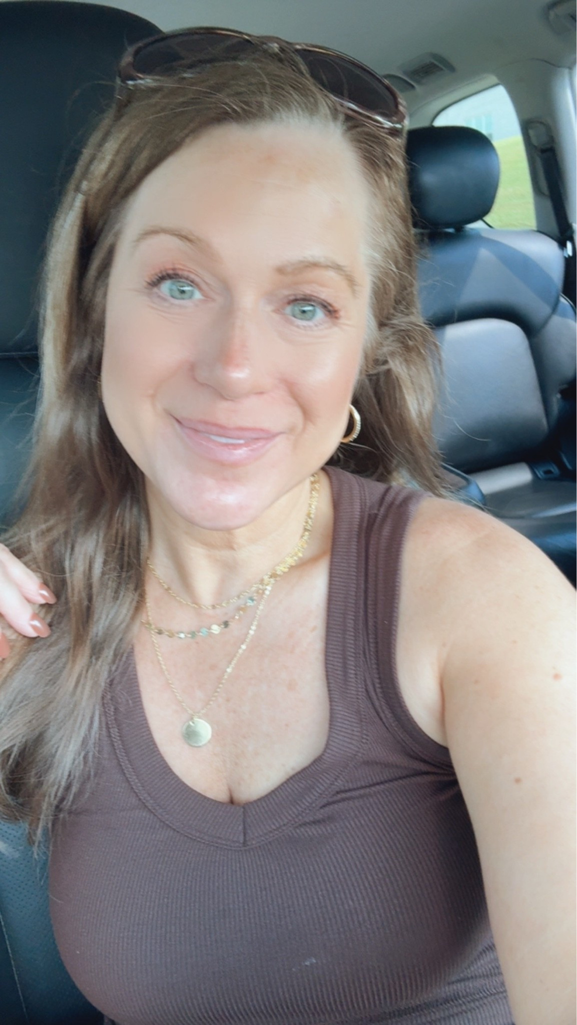 V neck tank- wear alone or layer with a cardigan, denim jacket when it gets cooler 

Bra strap friendly 
Multiple colors 
Extended sizing 
I wear a small

#LTKSaleAlert #LTKPetite #LTKMidsize