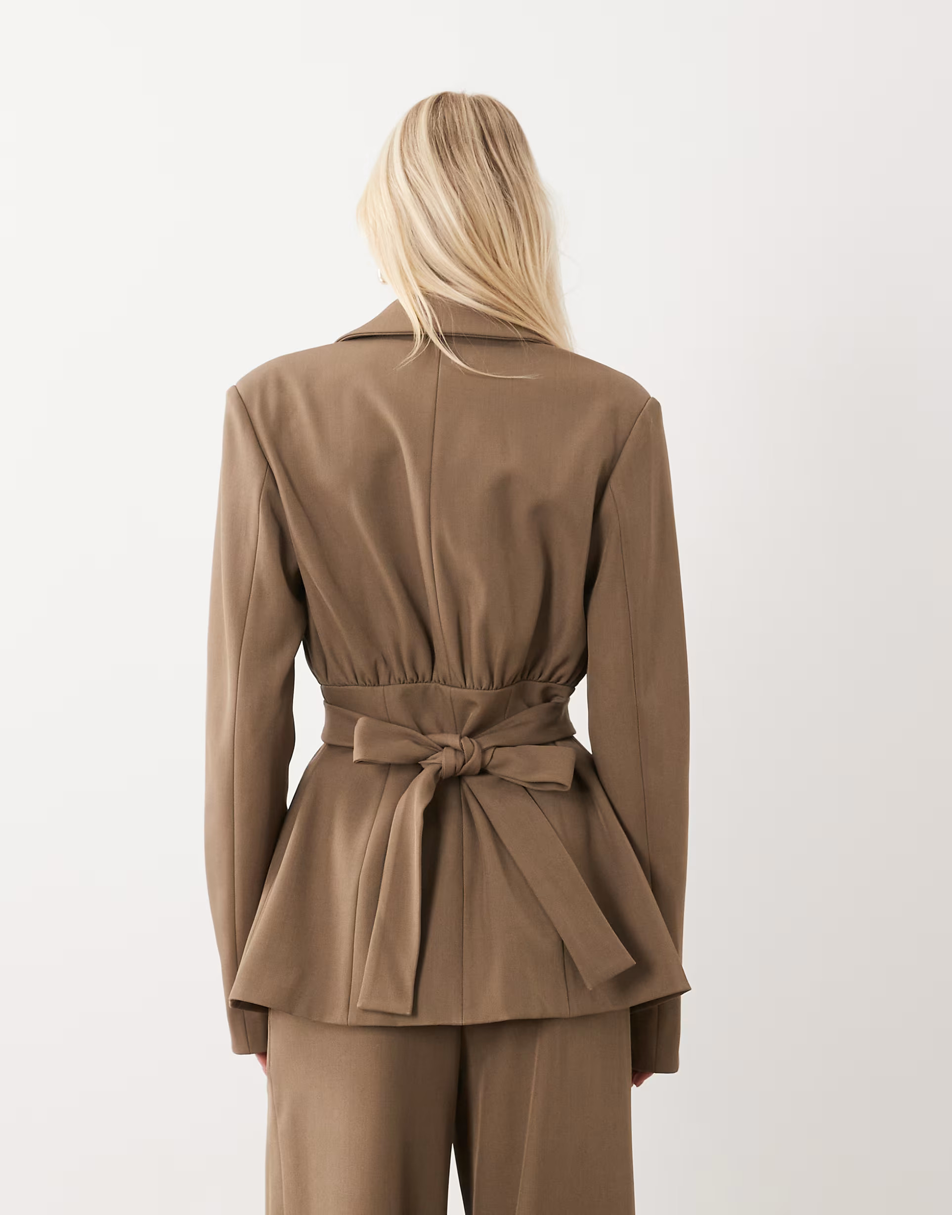 ASOS LUXE Blazer mit G\u00fcrtel und langen \u00c4rmeln als Kombiteil in Khaki | ASOS (Global)