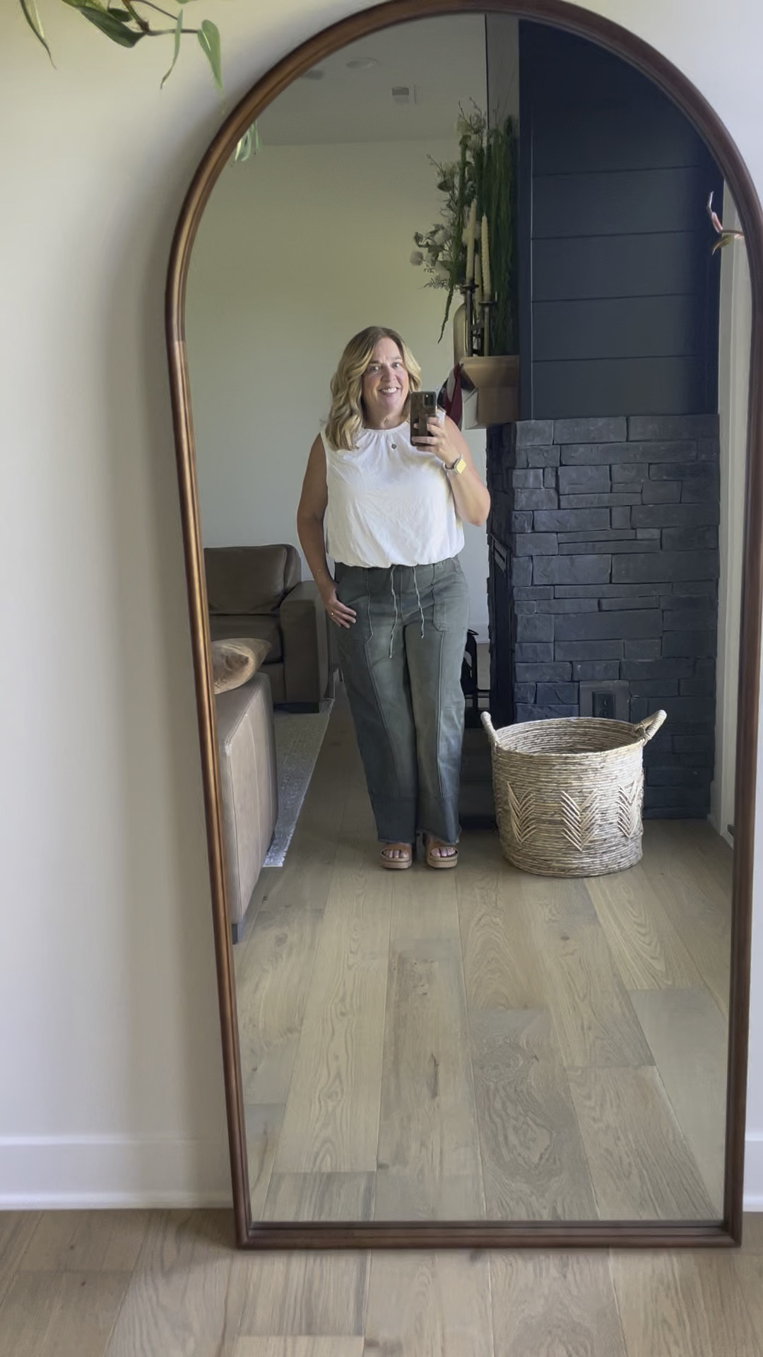 OOTD 50+
Bubble hem tank top 
Olive jeans with drawstring

#LTKootd #LTKOver40 #LTKMidsize