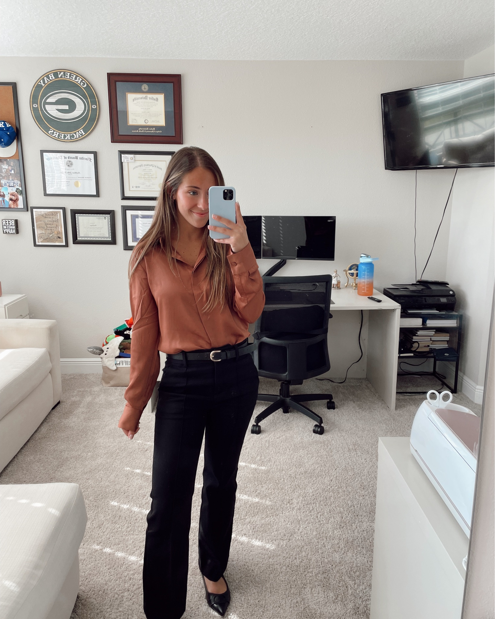 Women’s business professional. Women’s workwear. Sales representative outfit. Business casual. 


#LTKWorkwear #LTKFindsUnder50