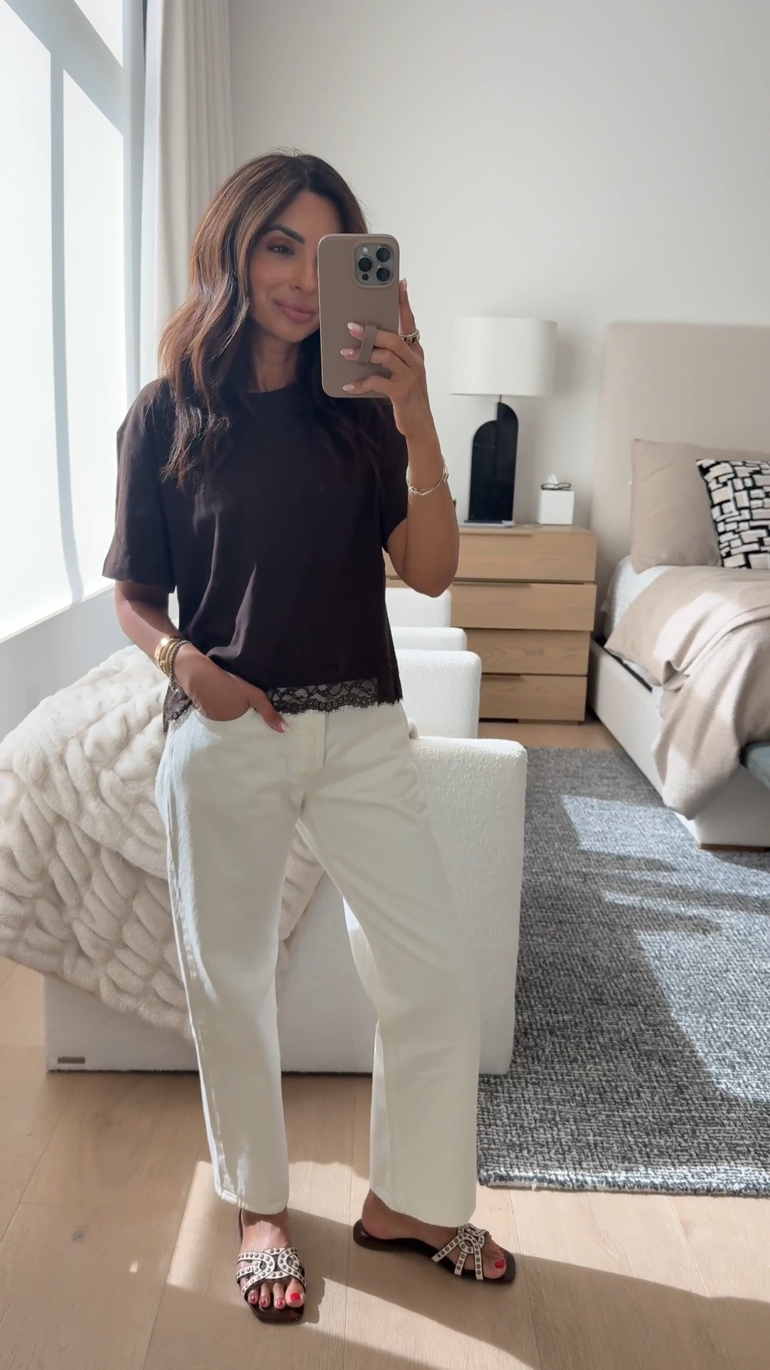 This short sleeve tee with a lace trim is soo cute! Get it on sale during @Splendid’s exclusive sale. Use code VIPFAM for today only!

#LTKootd #LTKSaleAlert #LTKSeasonal