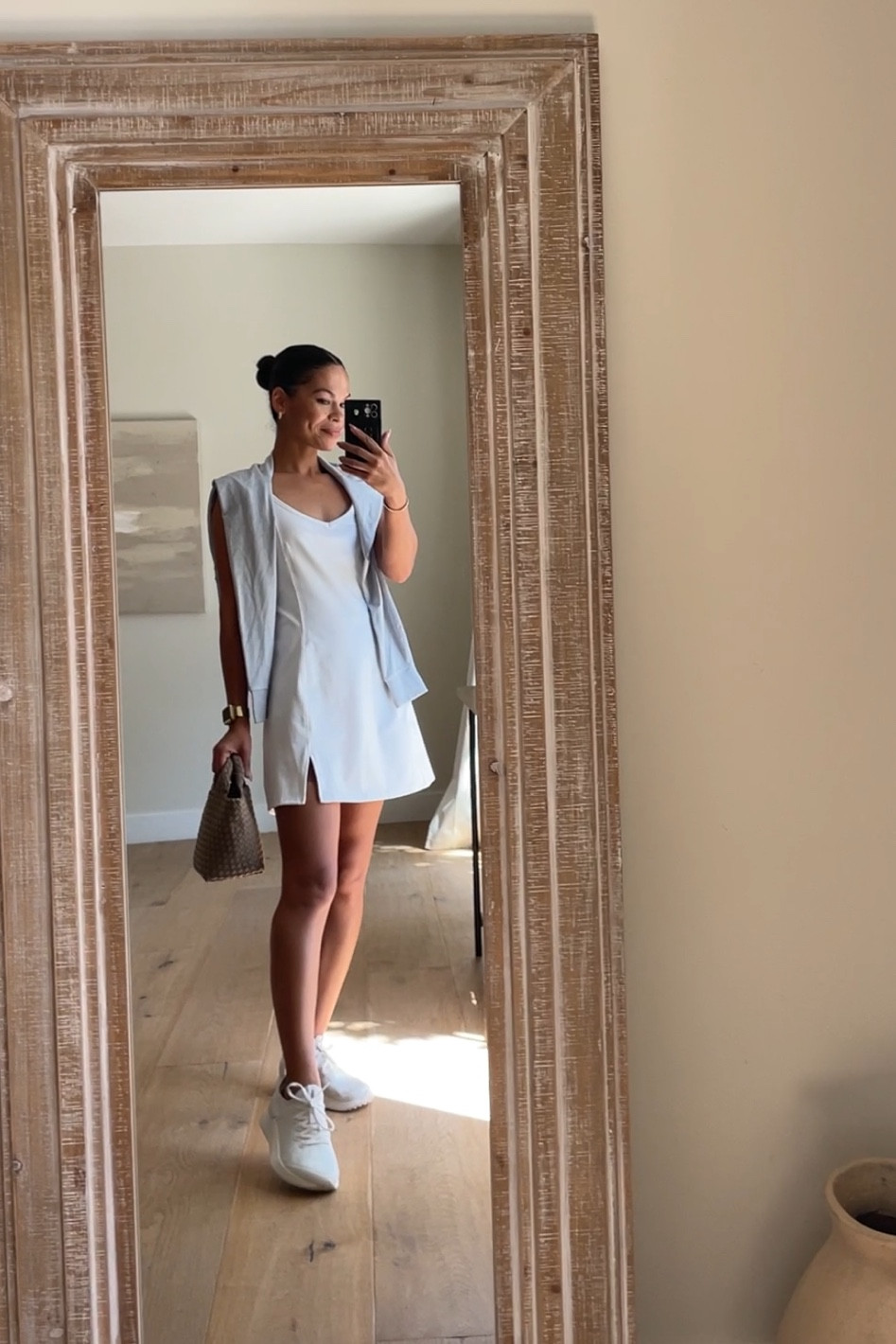 Easy athleisure look tennis outfit dress white pullover mini tote bag clean 