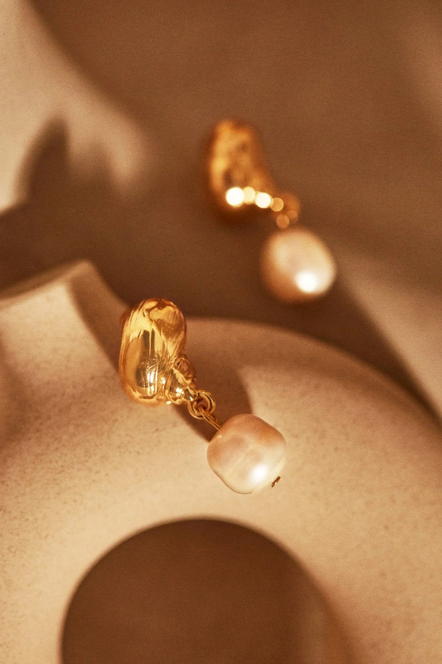 Villa Resort Faux Pearl Earring - Gold One Size / Gold | MISS LOLA