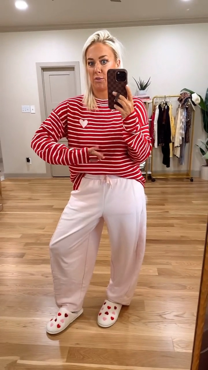 The cutest set for valentine day Sweater size small Barrel sweatpants size small

#LTKSeasonal #LTKootd #LTKValentine