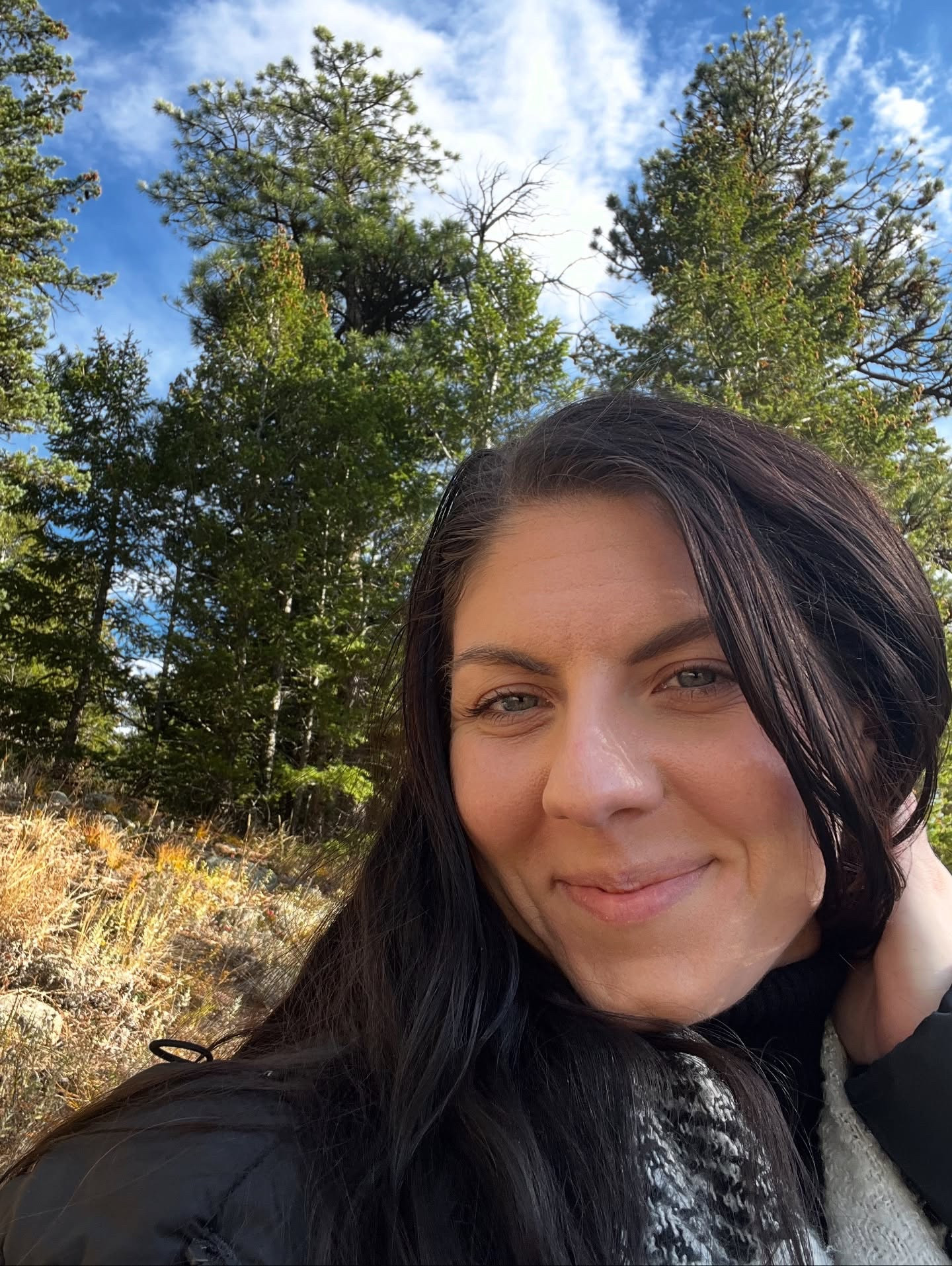 my “hiking” era lasted two and a half days ✨ long enough to enjoy these beautiful views and spend time with my bestie 

✨ @nobull @abercrombie @express 

✨ my outdoor outfits, spf, + beauty favorites are linked:
- ltk: banannie
- shopmy: annie of the banannie diaries
- amazon: the banannie diaries

✨ using my links doesn’t cost you a thing, but your support helps me keep creating and sharing these adventures 🤍

#thebananniediaries #thebananniediariesbyannie #coloradovibes #mountainmagic #travelgram #beautyroutine #rarebeauty #expressstyle #tower28beauty #batiste #kyliecosmetics #banannieapproved #bananniebabes #ltkinfluencer #shopltk #shopmy #aesthetictravel #wellnesstravel #lifestyleblogger #explorecolorado

tags: colorado mountains, colorado travel, mountain getaway, aesthetic travel content, beauty routine travel, tower28 beauty, rare beauty, express outfit, kylie cosmetics makeup, batiste dry shampoo, lifestyle blogger, self care travel