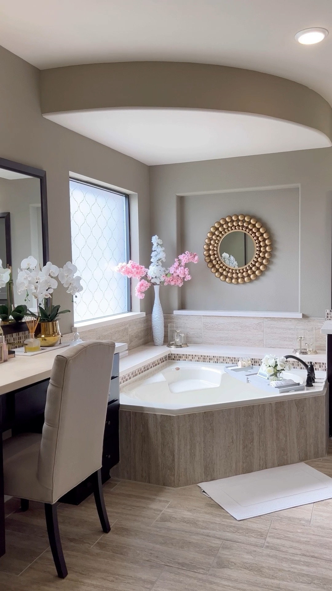 Shop this space #homedecor #springdecor #bathroomdecor 

#LTKhome #LTKFind #LTKsalealert