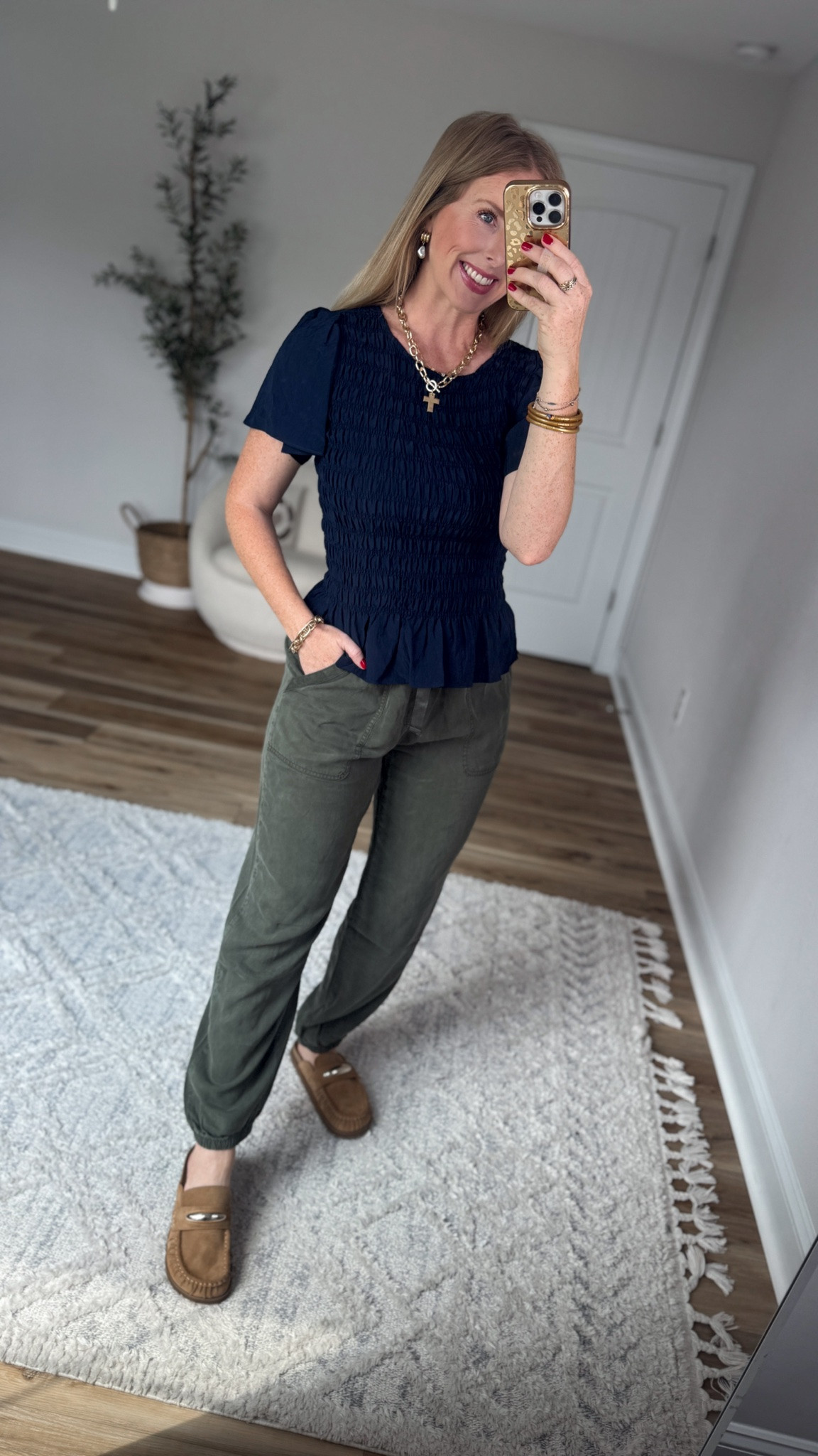 Daily try on, Walmart outfit, Walmart fashion, Walmart try on, time and tru, smocked top

#LTKootd