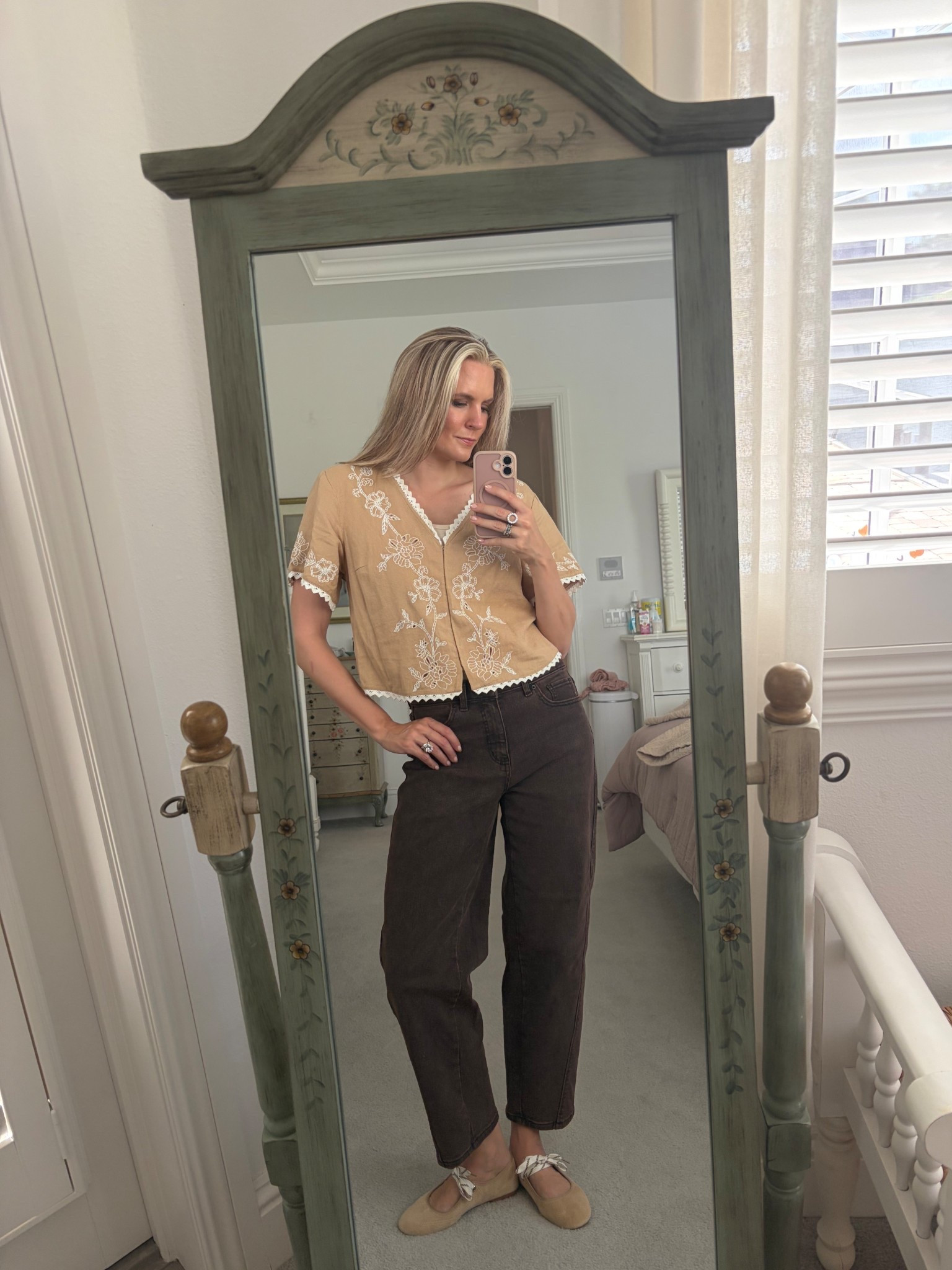 Neutral tones are my fav. #neutral #earthtones #balletflats #ootdn#outfitinspo #simpleoutfit #bohooutfit

#LTKvlog #LTKootd #LTKgrwm