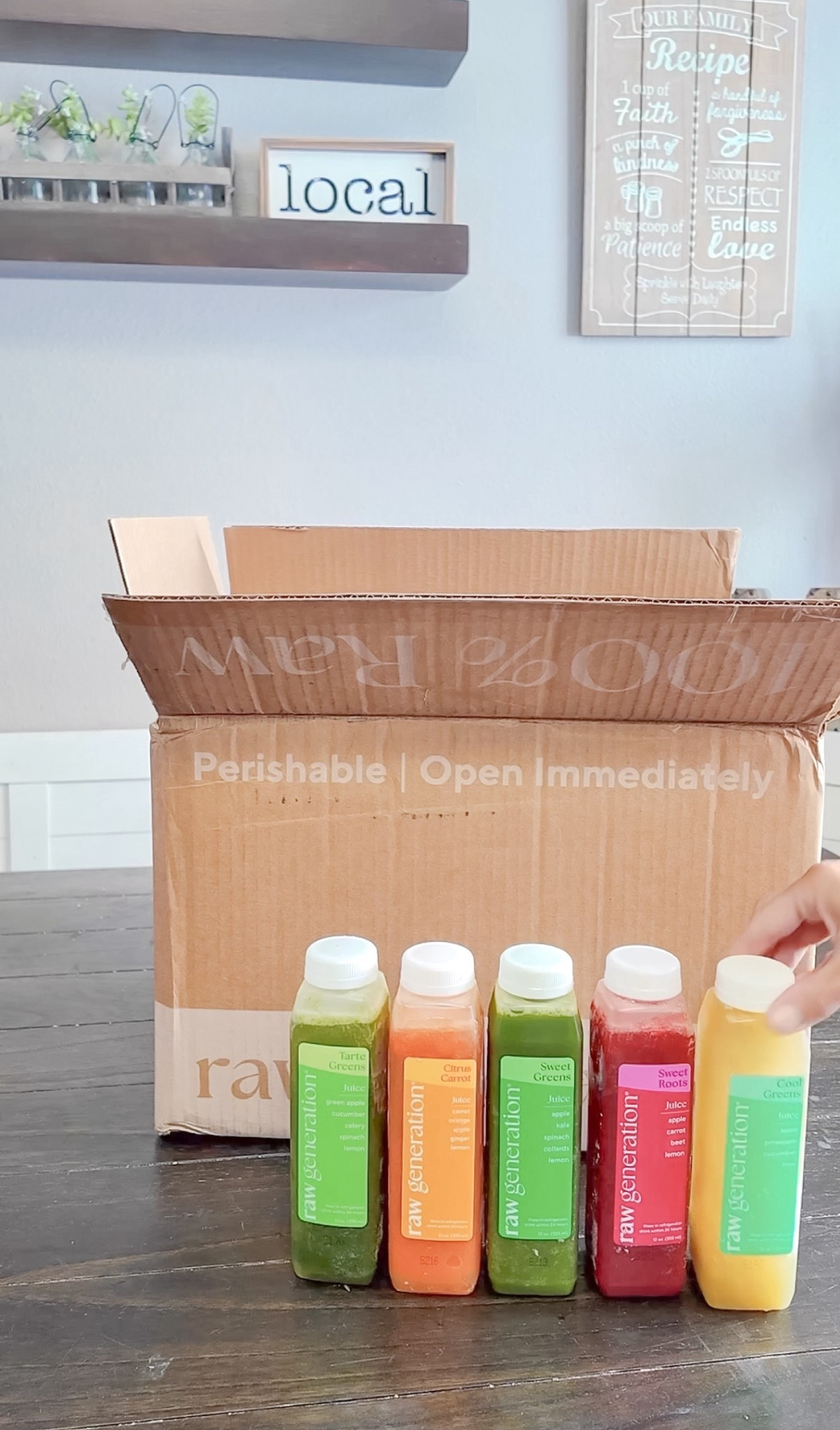 Starting a three day reset + skinny cleanse with @raw_generation_juices 🍉🍊🍏🍋

#AD Raw Generation has so many different juice cleanses to choose from! The flavors are delicious and it’s the perfect way to reset!




#LTKFamily #LTKActive
