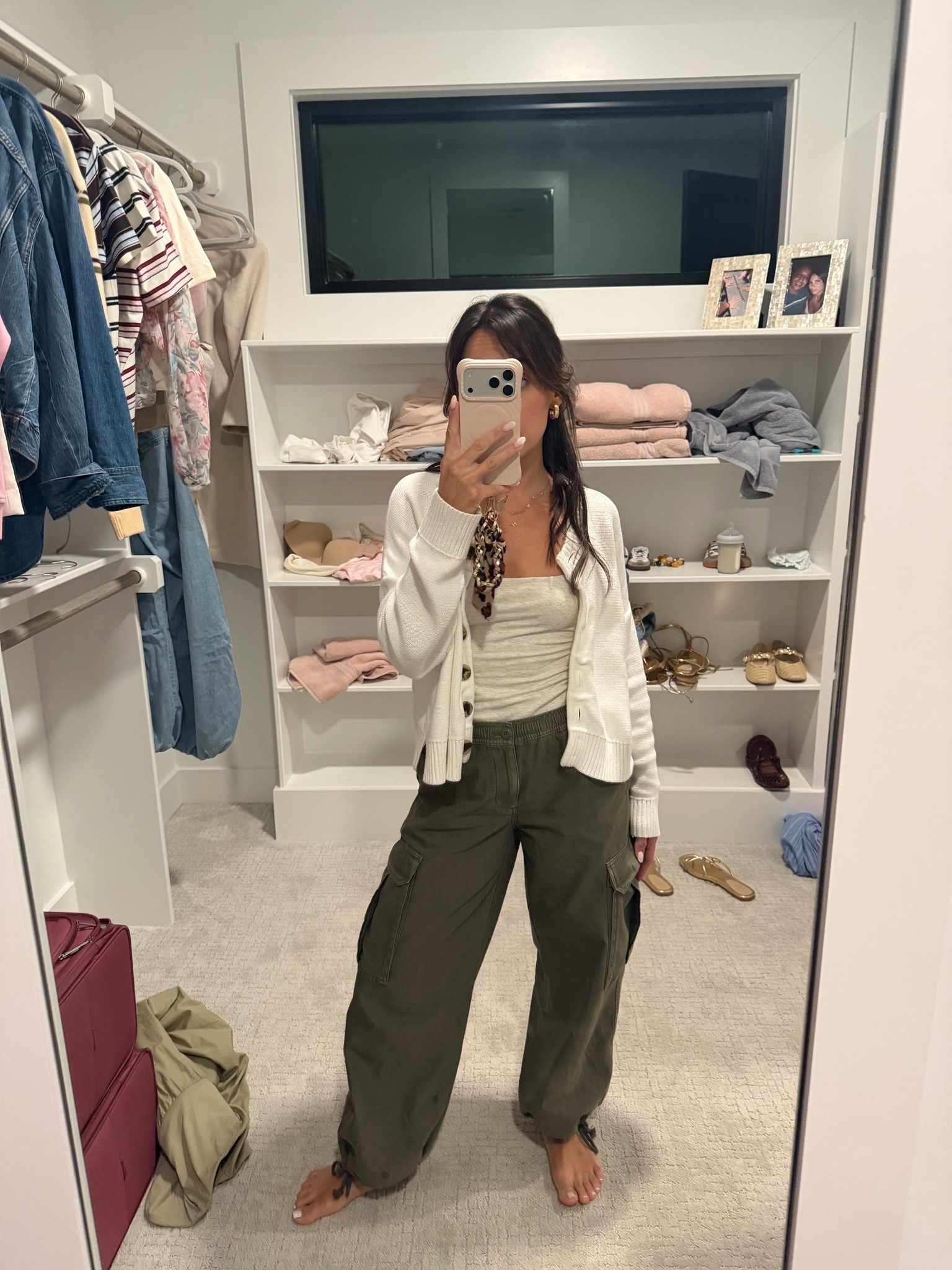 Small top bottom medium cardigan

#LTKootd #LTKgrwm