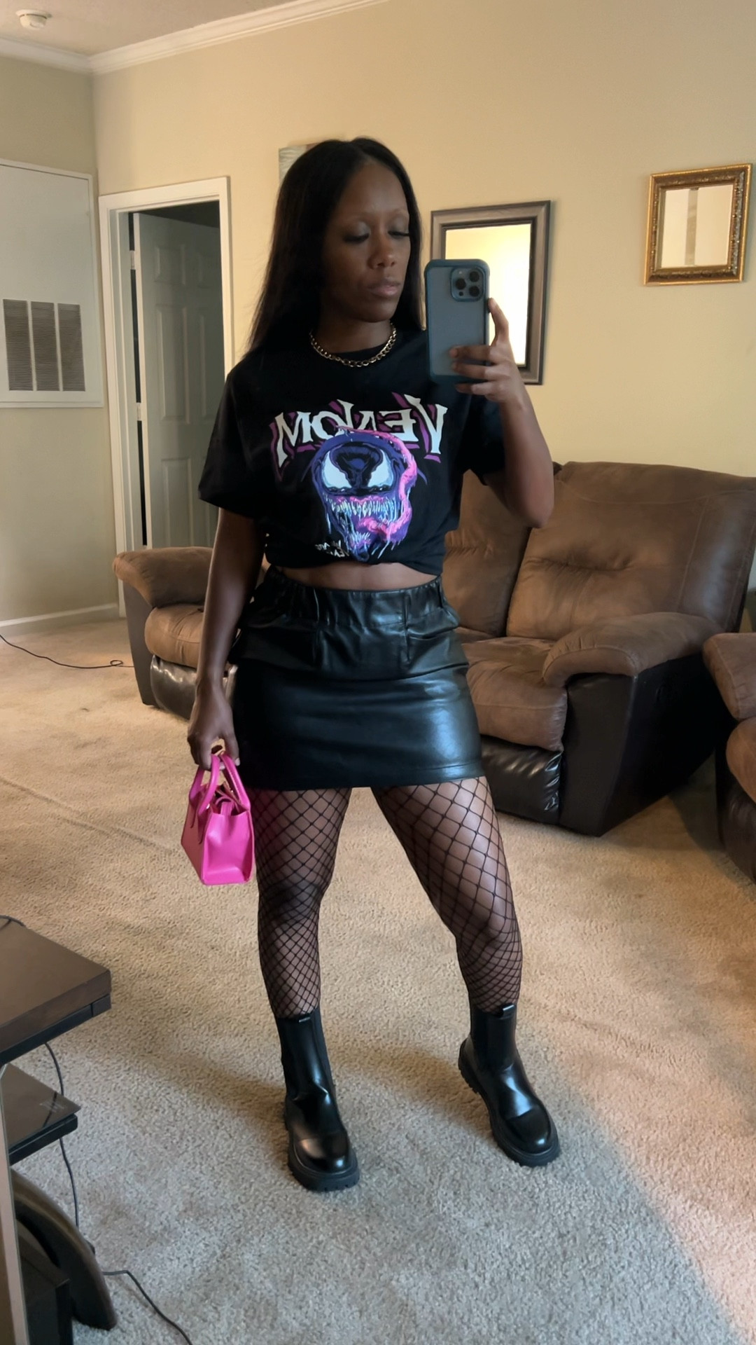 Graphic Tee Fall outfit idea
Shirt: size small (men’s)
Skirt: size Xsmall


#LTKfindsunder100 #LTKstyletip #LTKSeasonal