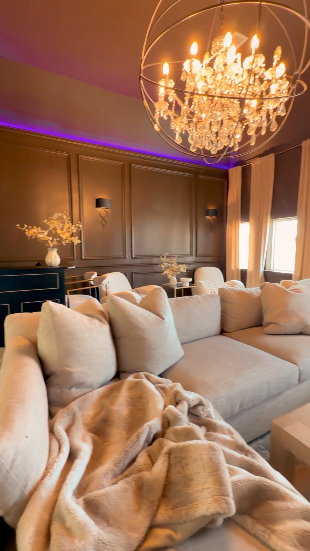 Cleaning up our movie room 
@qvc #loveqvc
@shark #sharkhome #shark 